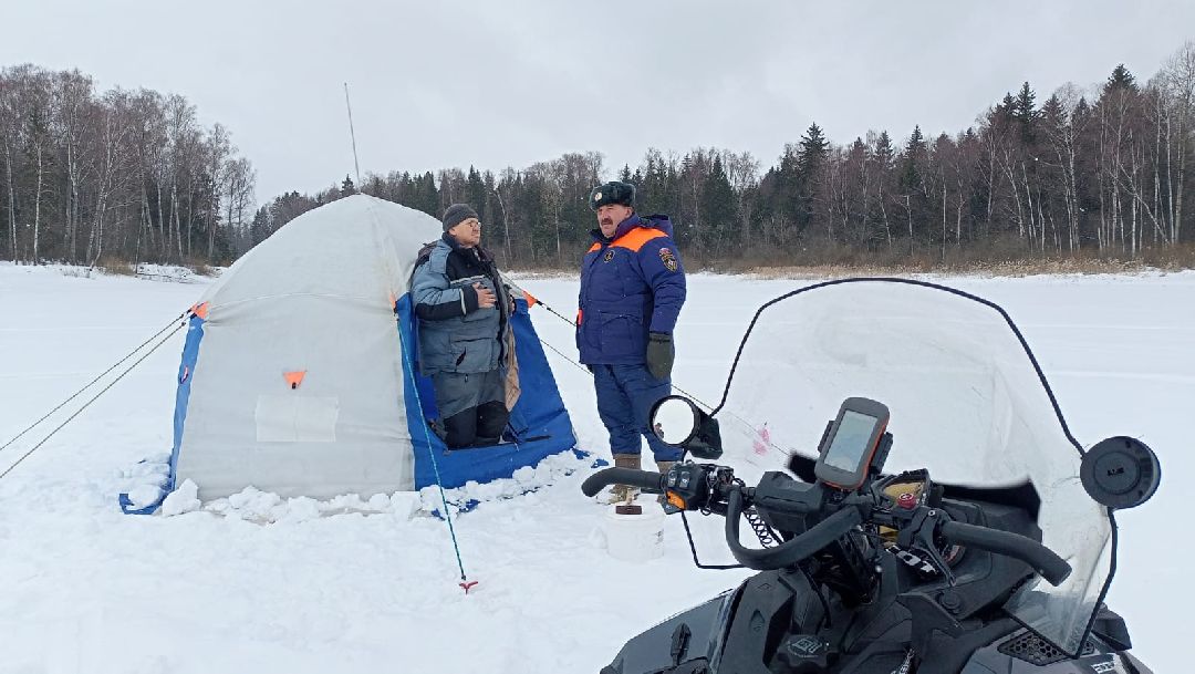 МЧС, спасатели, зимняя рыбалка, тонкий лед, Руза