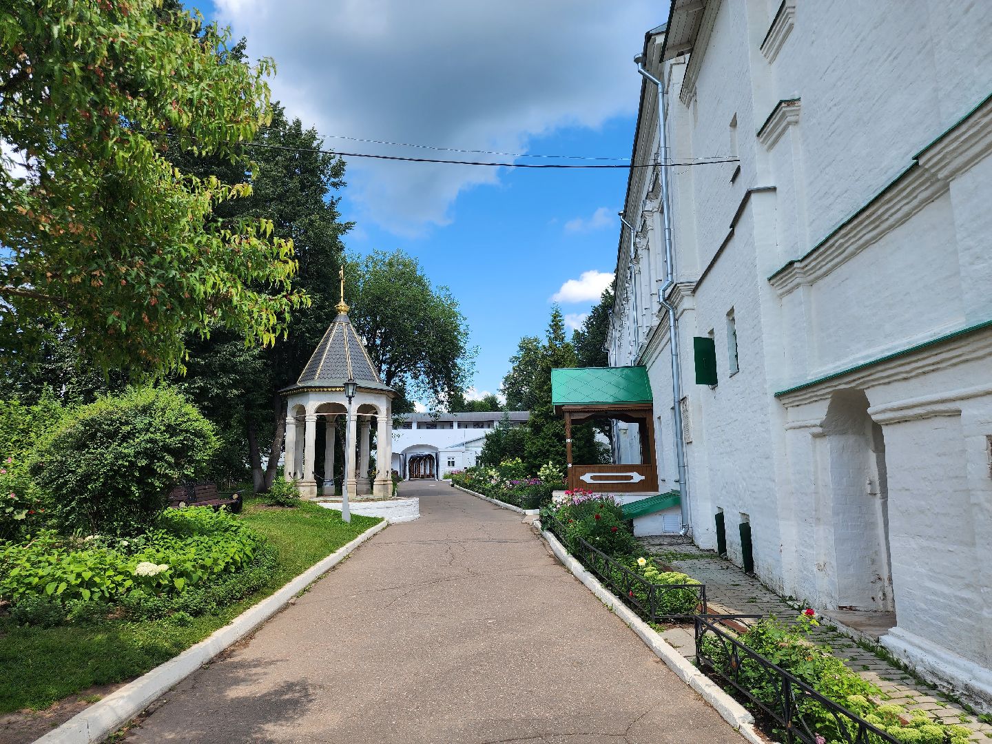 Звенигород, культура, православие, юбилей Саввино-Сторожевского монастыря, Российская академия живописи, ваяния и зодчества