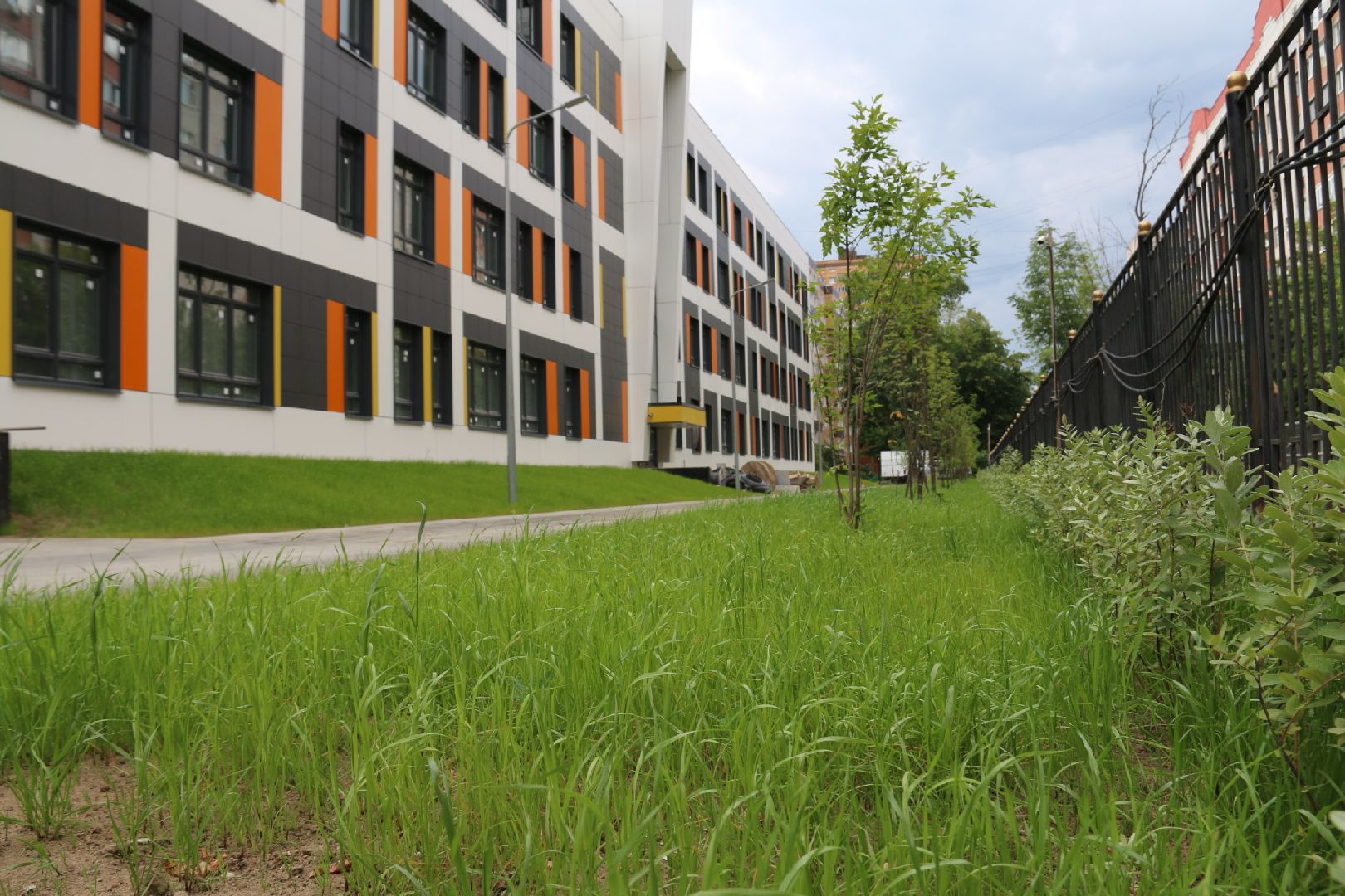 Школа, строительство, жители, спорт