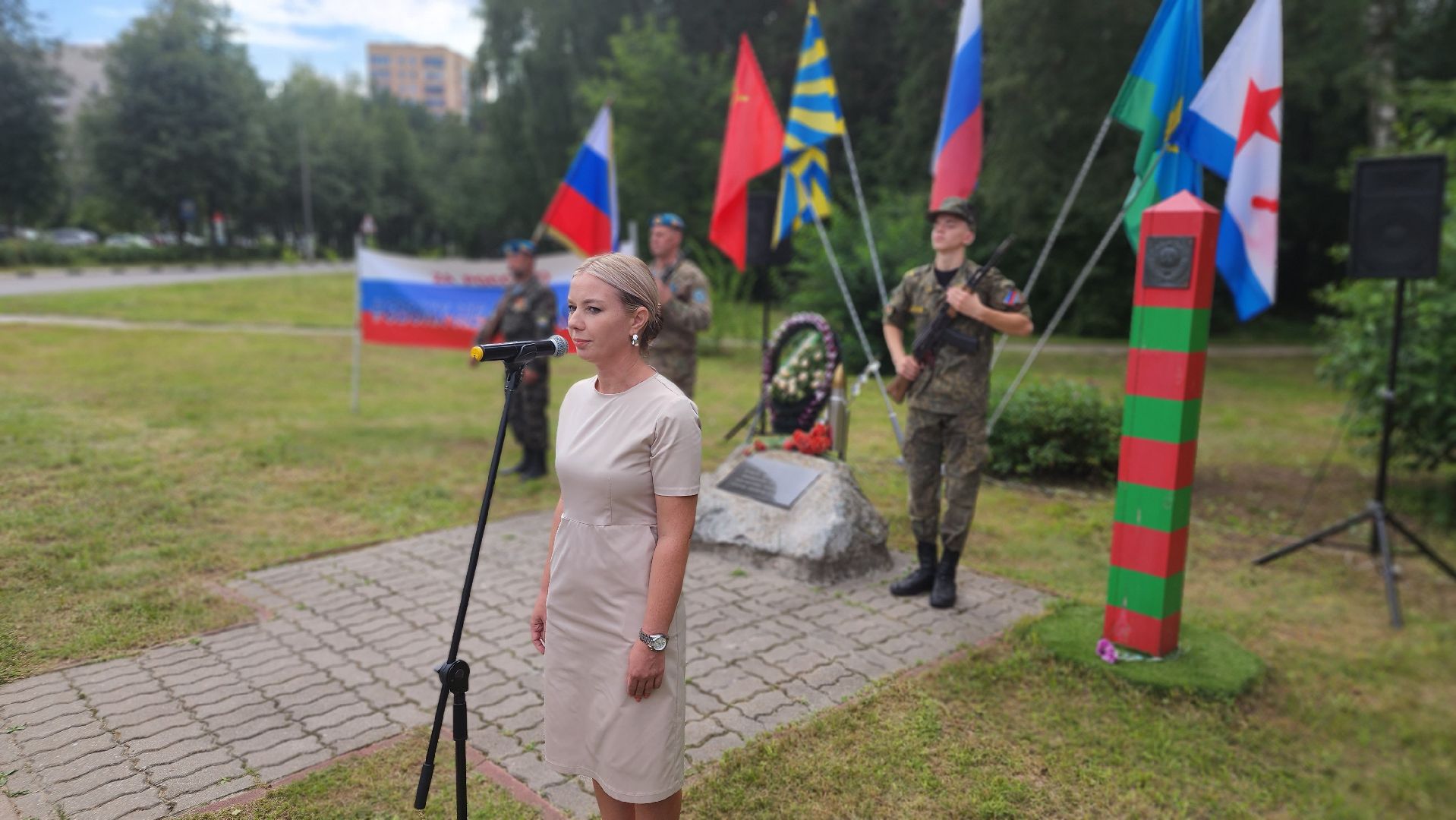 ВДВ, торжественный митинг, Протвино, голубые береты, закладной камень
