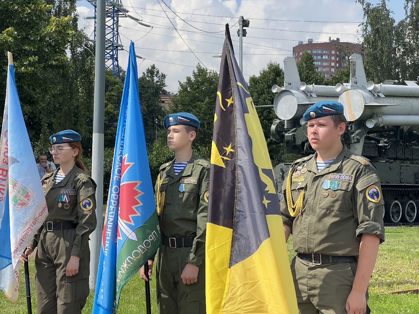 Химки, ВДВ, воздушно-десантные войска, монумент, возложение цветов