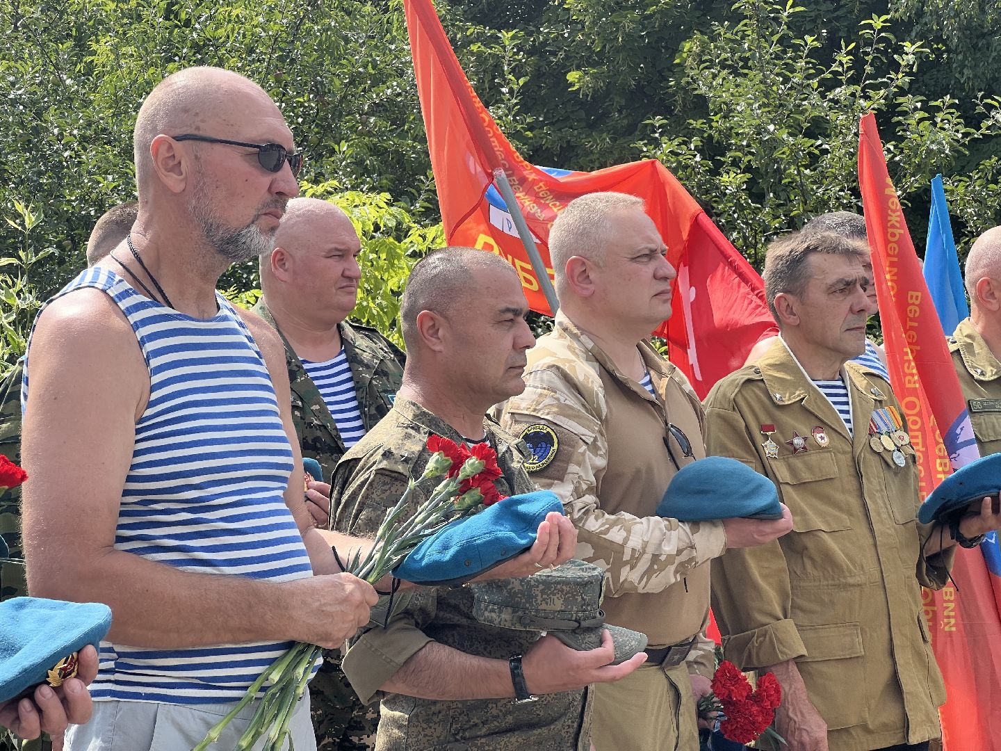 Химки, ВДВ, воздушно-десантные войска, монумент, возложение цветов