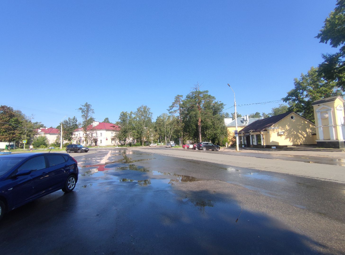 Поливальная машина, уборка города, Дубна