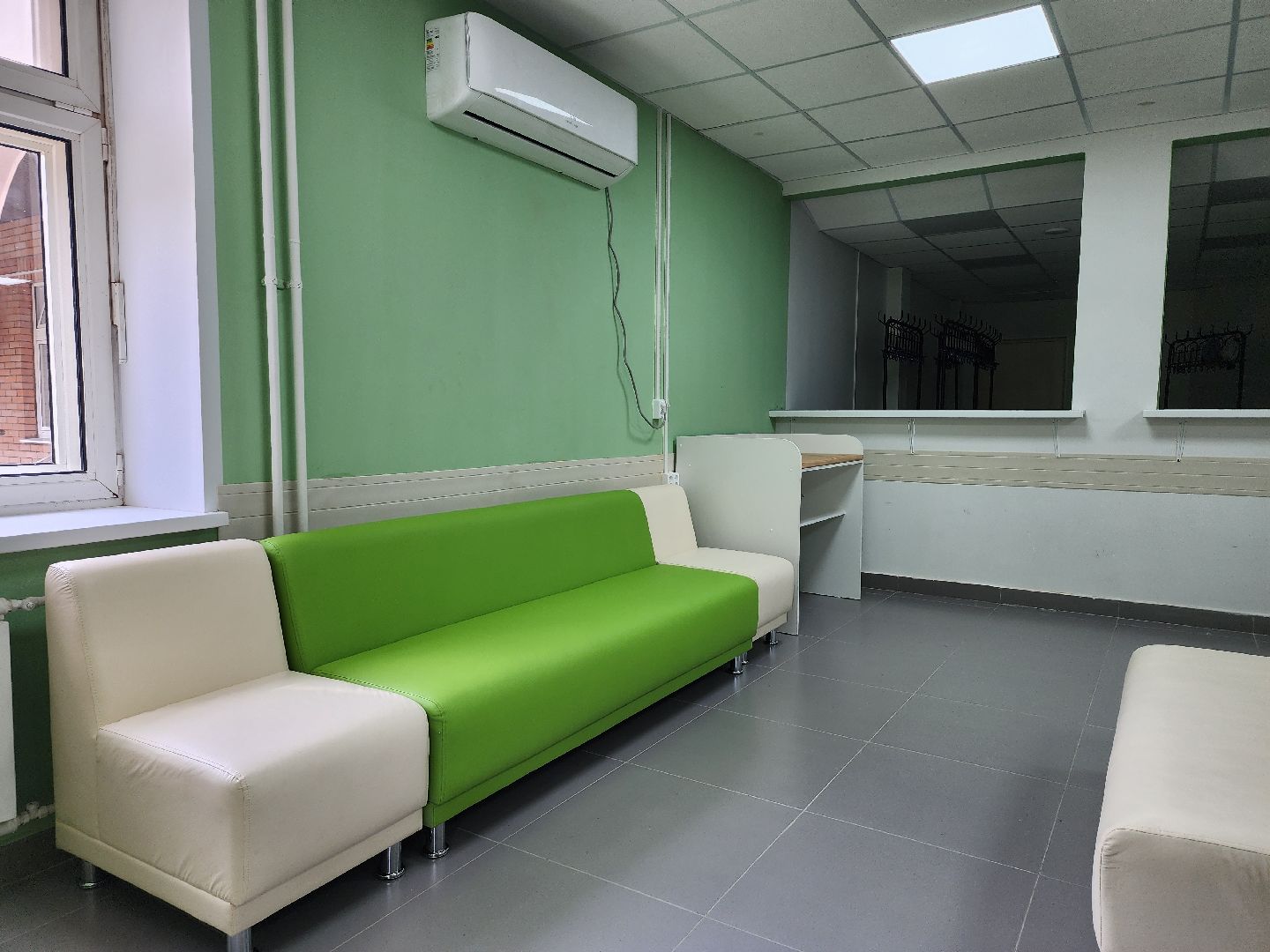 ремонт; поликлиника; здравоохранение; медицина