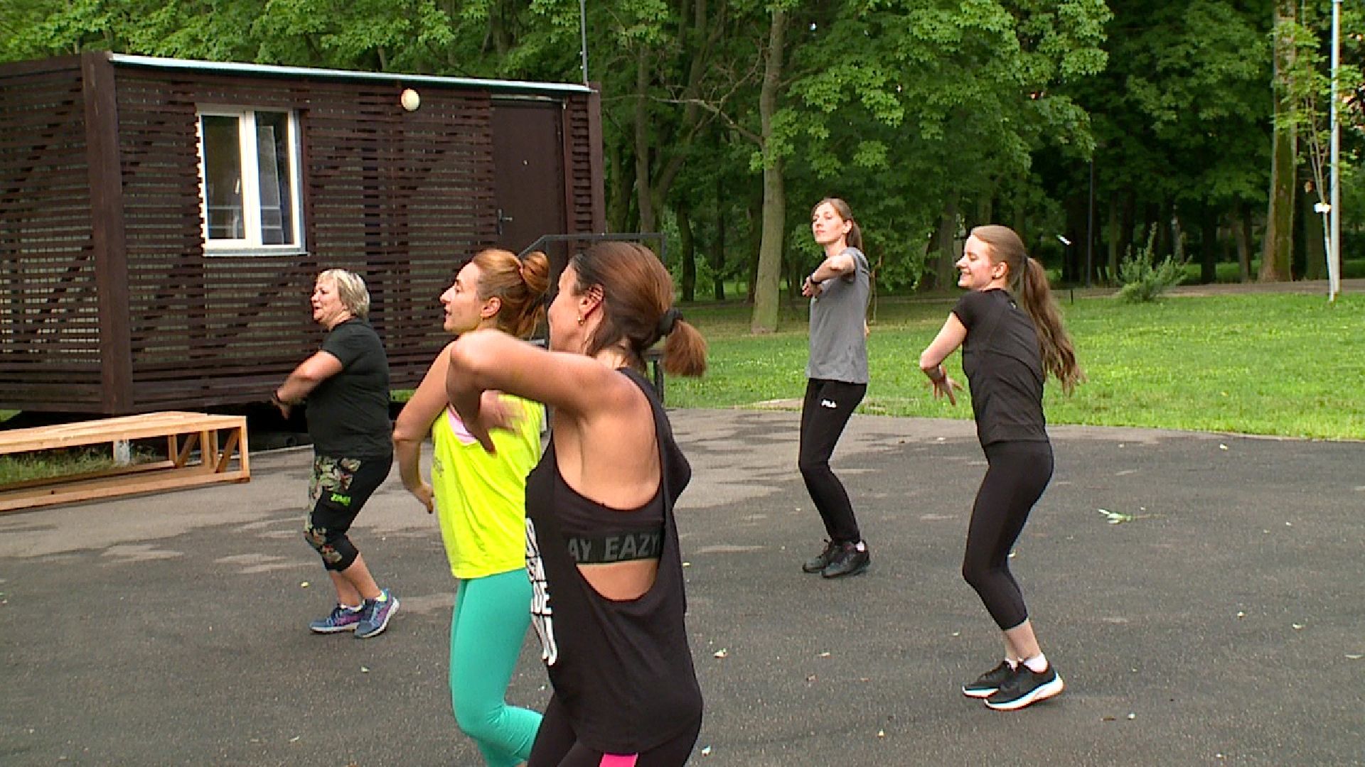 Реутов, парки, Фабричный пруд, зумба, спорт танец