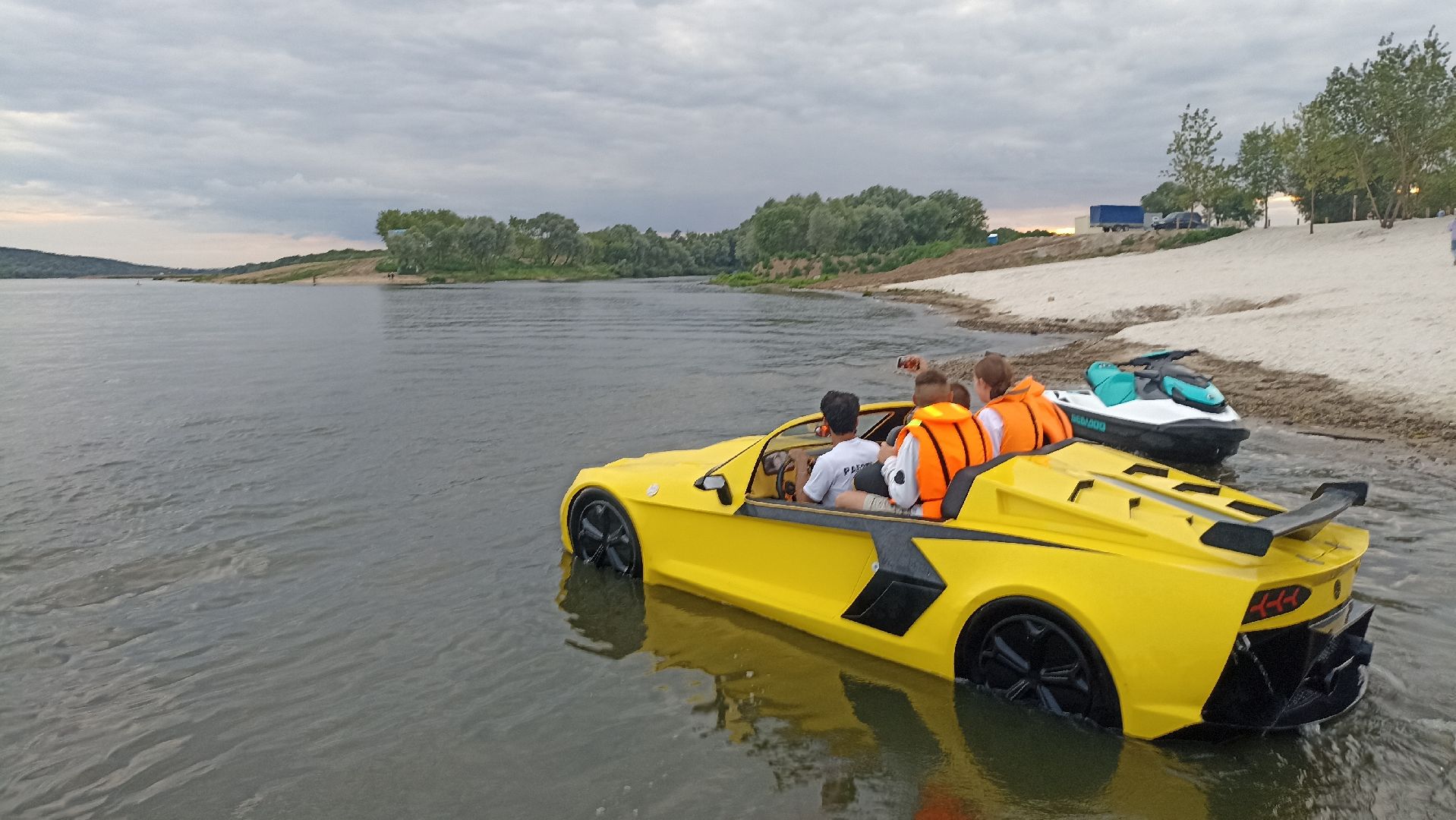 Серпухов, Подмосковье, пляж, Кремлёв, автомобили катеры