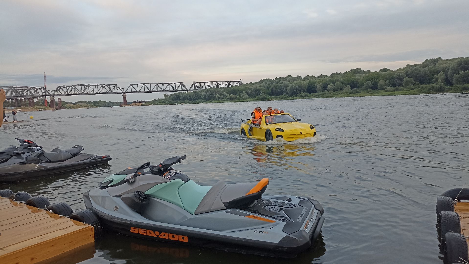 Серпухов, Подмосковье, пляж, Кремлёв, автомобили катеры