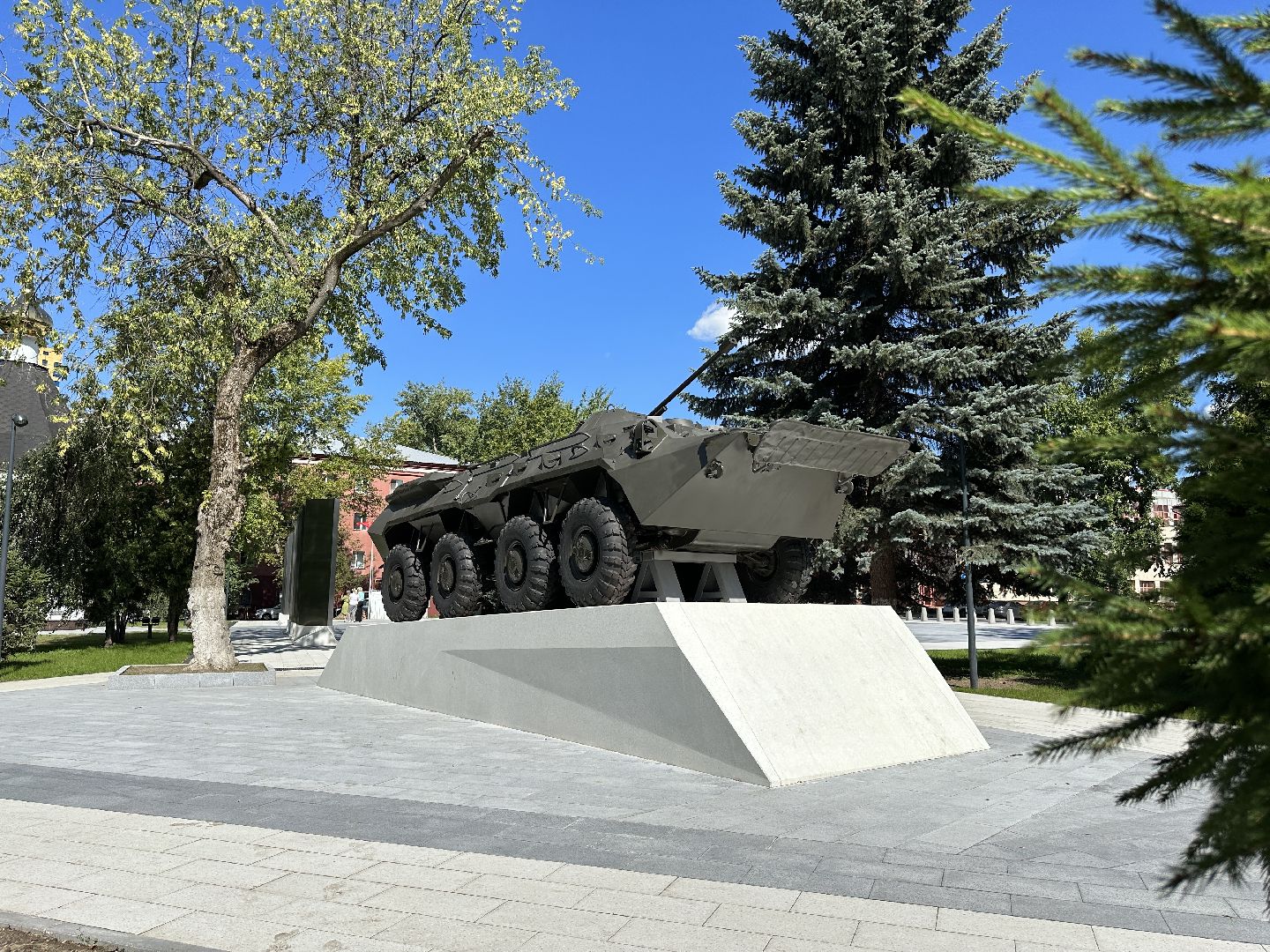 Реутов, Мемориал, Аллея славы, реконструкция, обновление, БТР, постамент, Герои