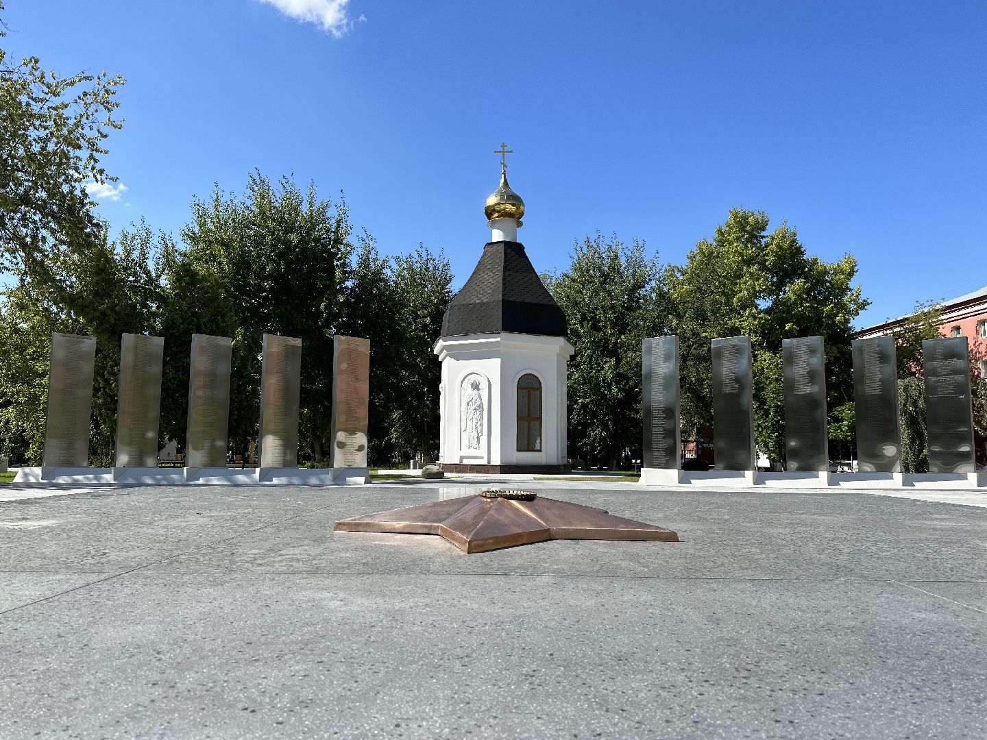 Реутов, Мемориал, Аллея славы, реконструкция, обновление, БТР, постамент, Герои