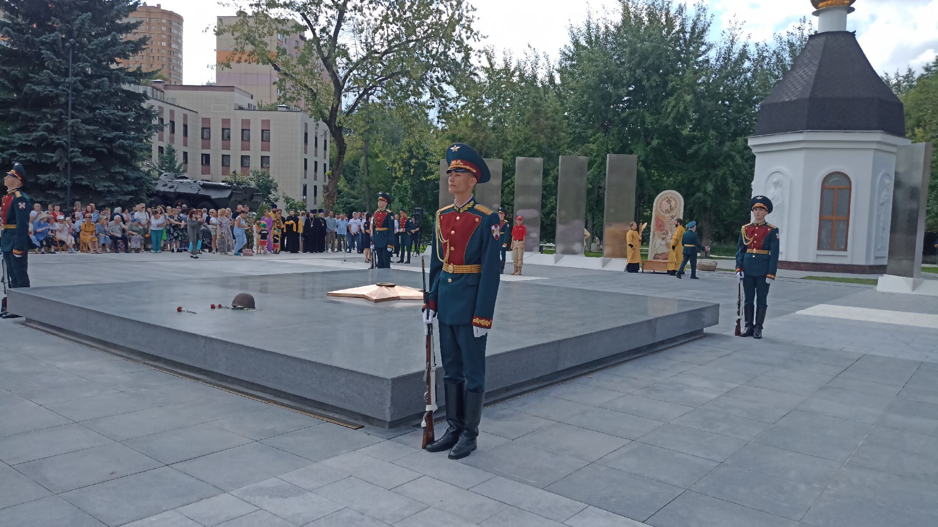 Реутов, Мемориал, Аллея славы, реконструкция, обновление, БТР, постамент, Герои