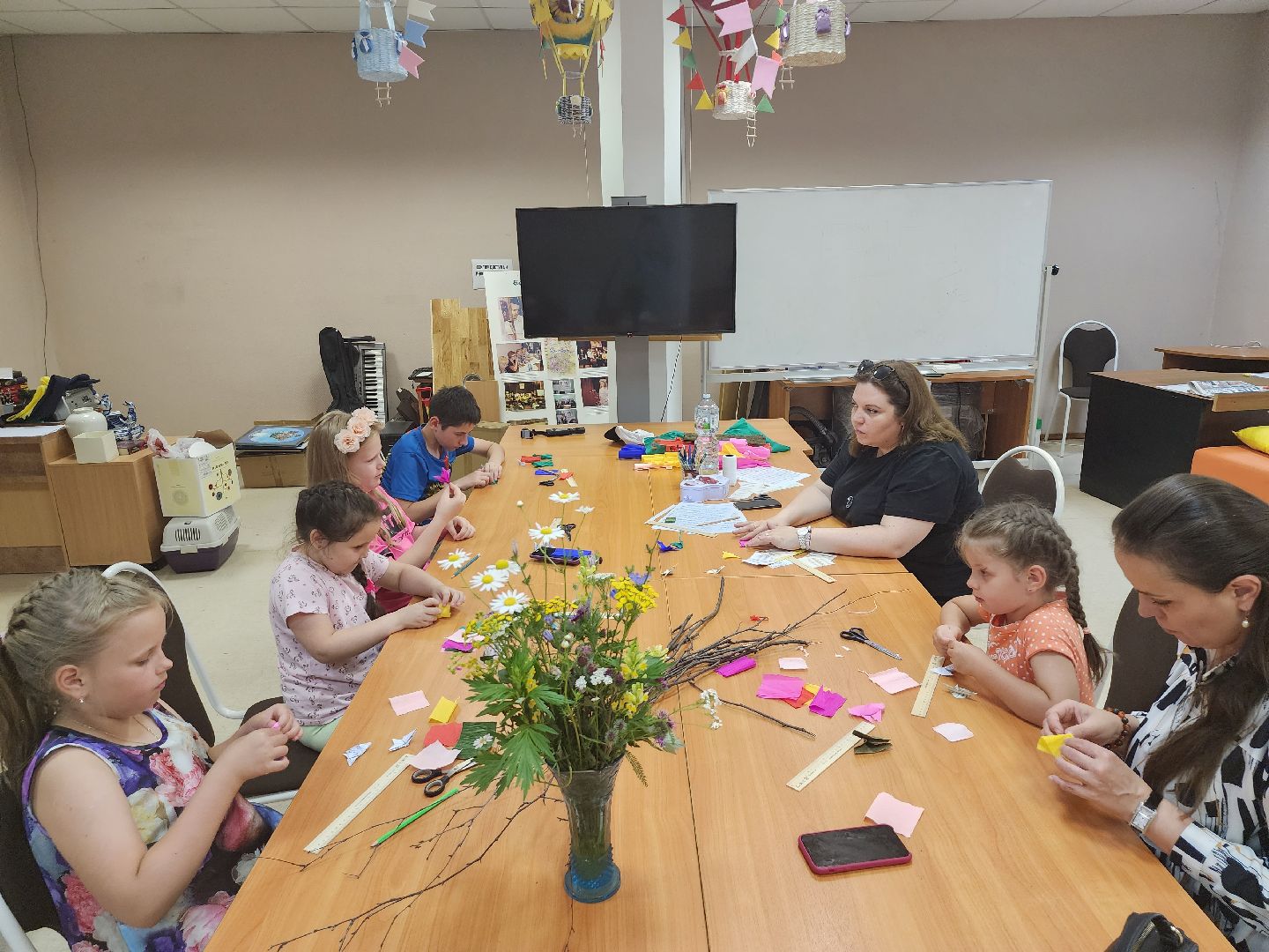 творчество; поделки; библиотека; видное; дети