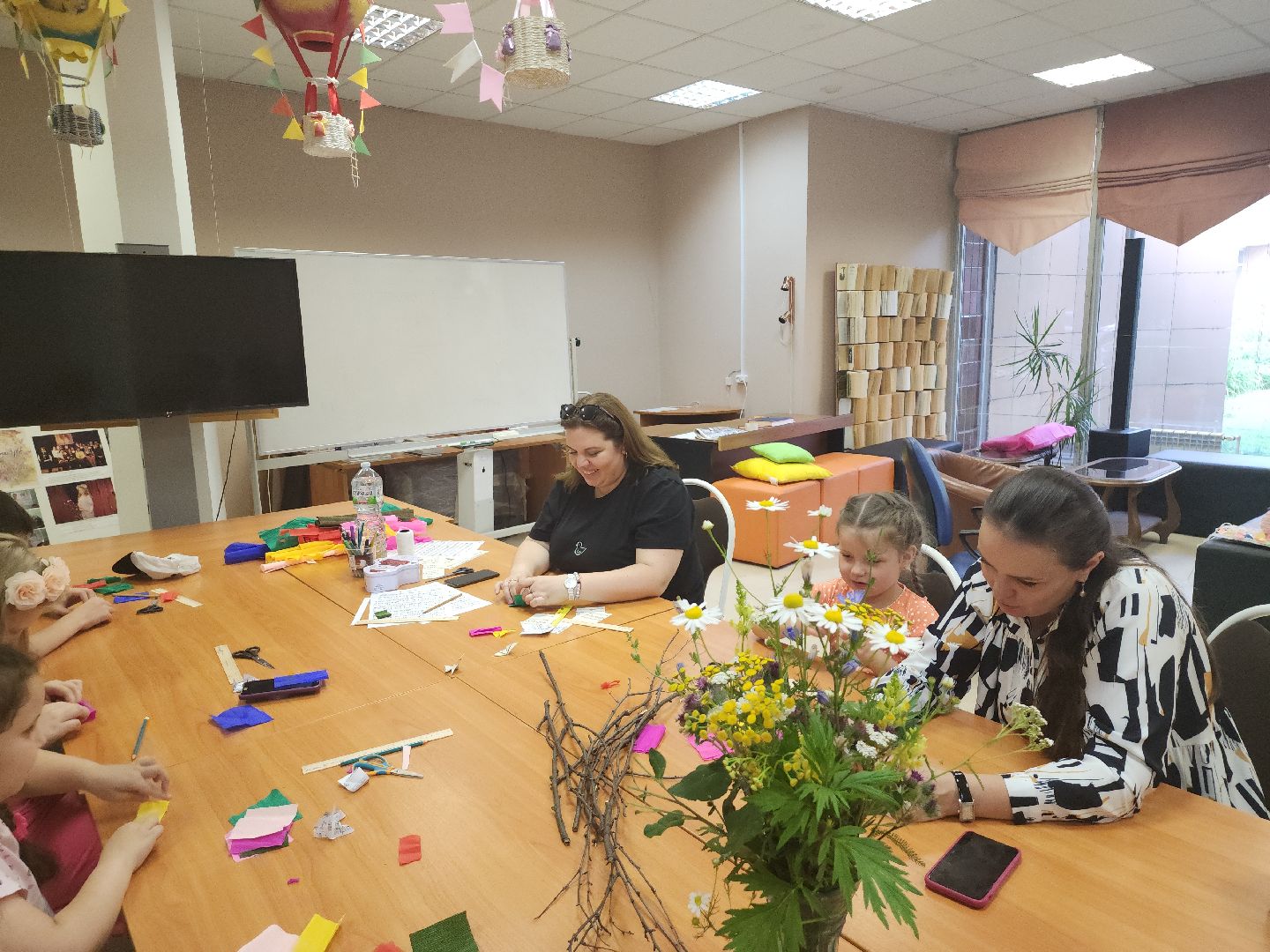 творчество; поделки; библиотека; видное; дети