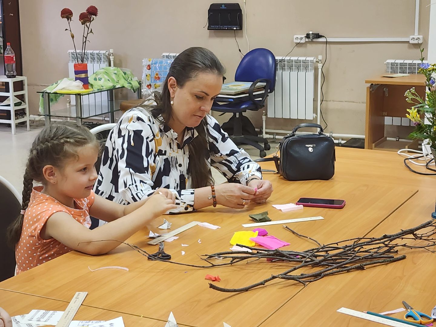 творчество; поделки; библиотека; видное; дети