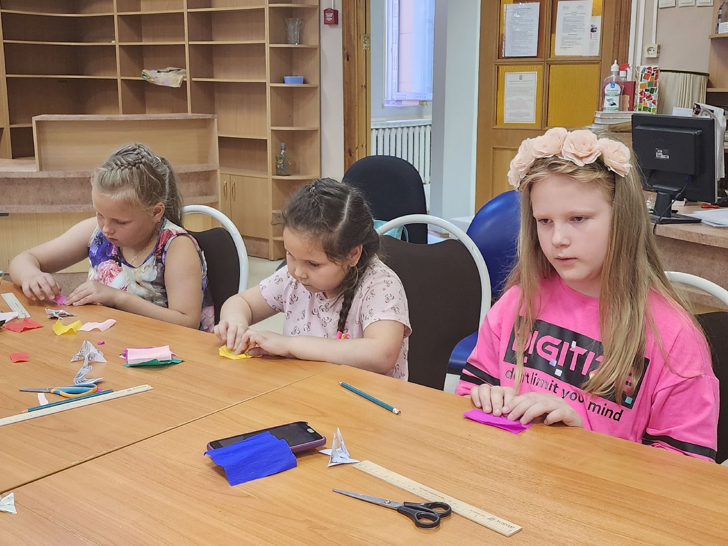 творчество; поделки; библиотека; видное; дети