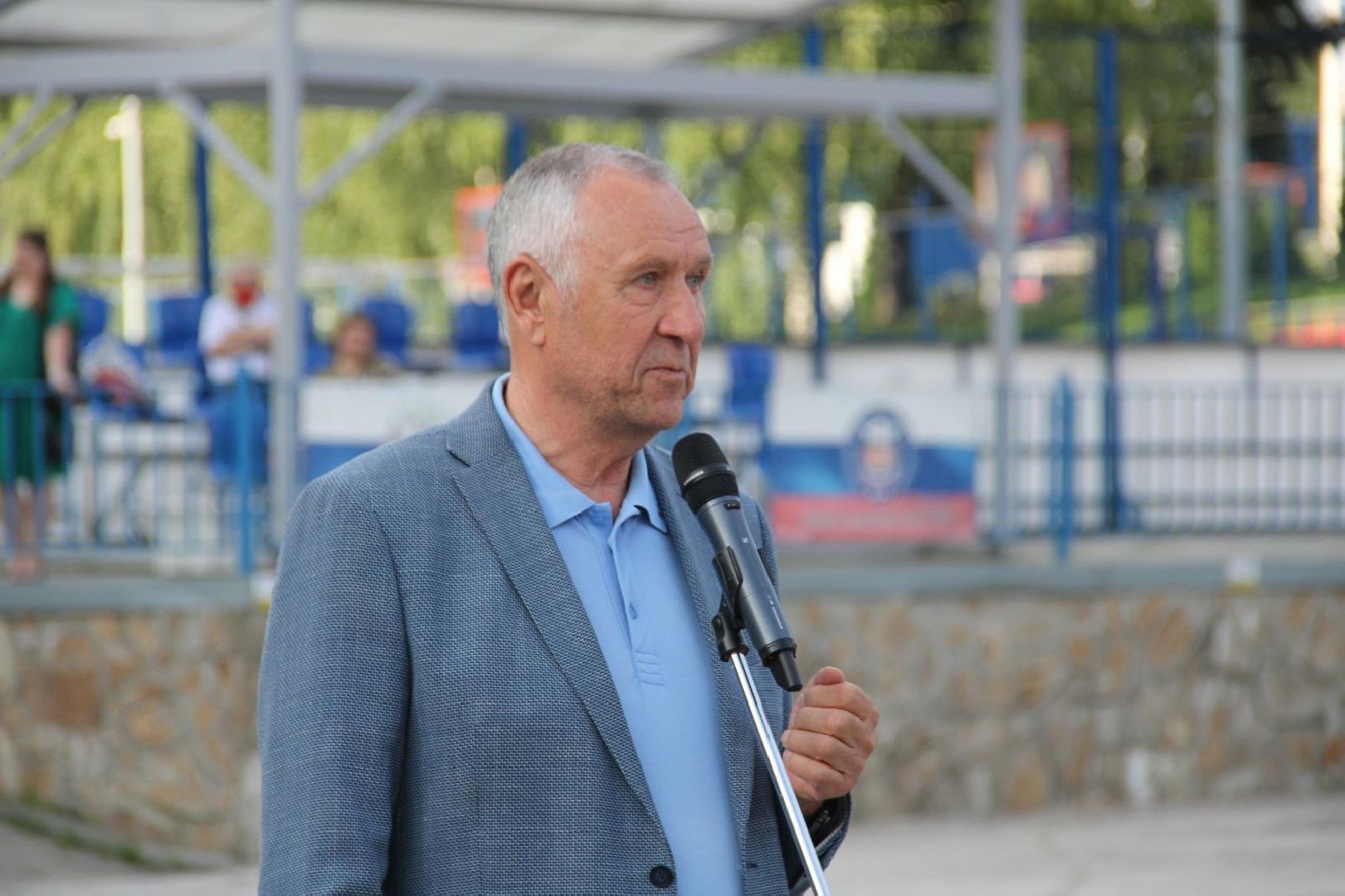 спорт; мотобол; видное; игра; первенство