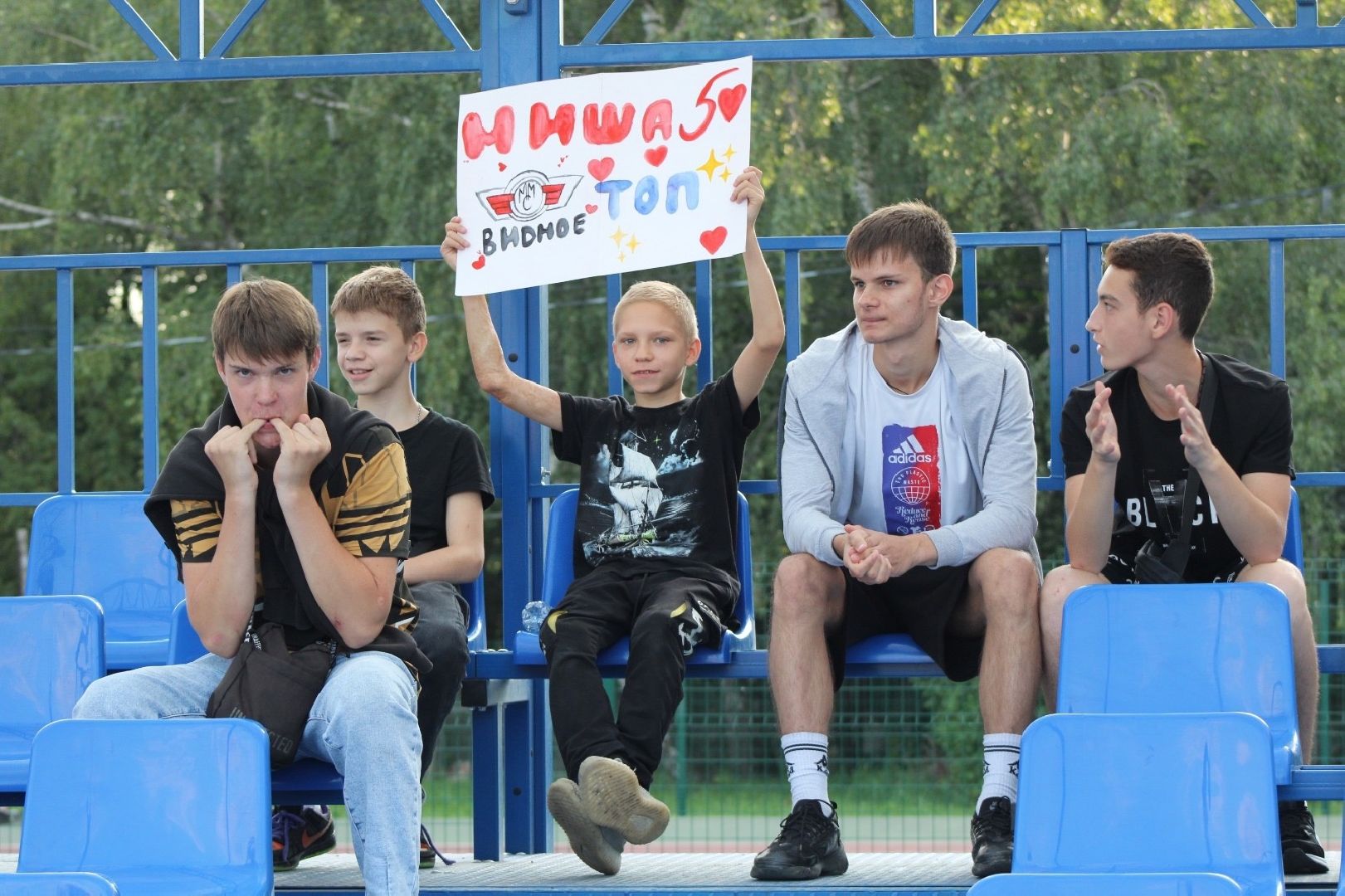 спорт; мотобол; видное; игра; первенство