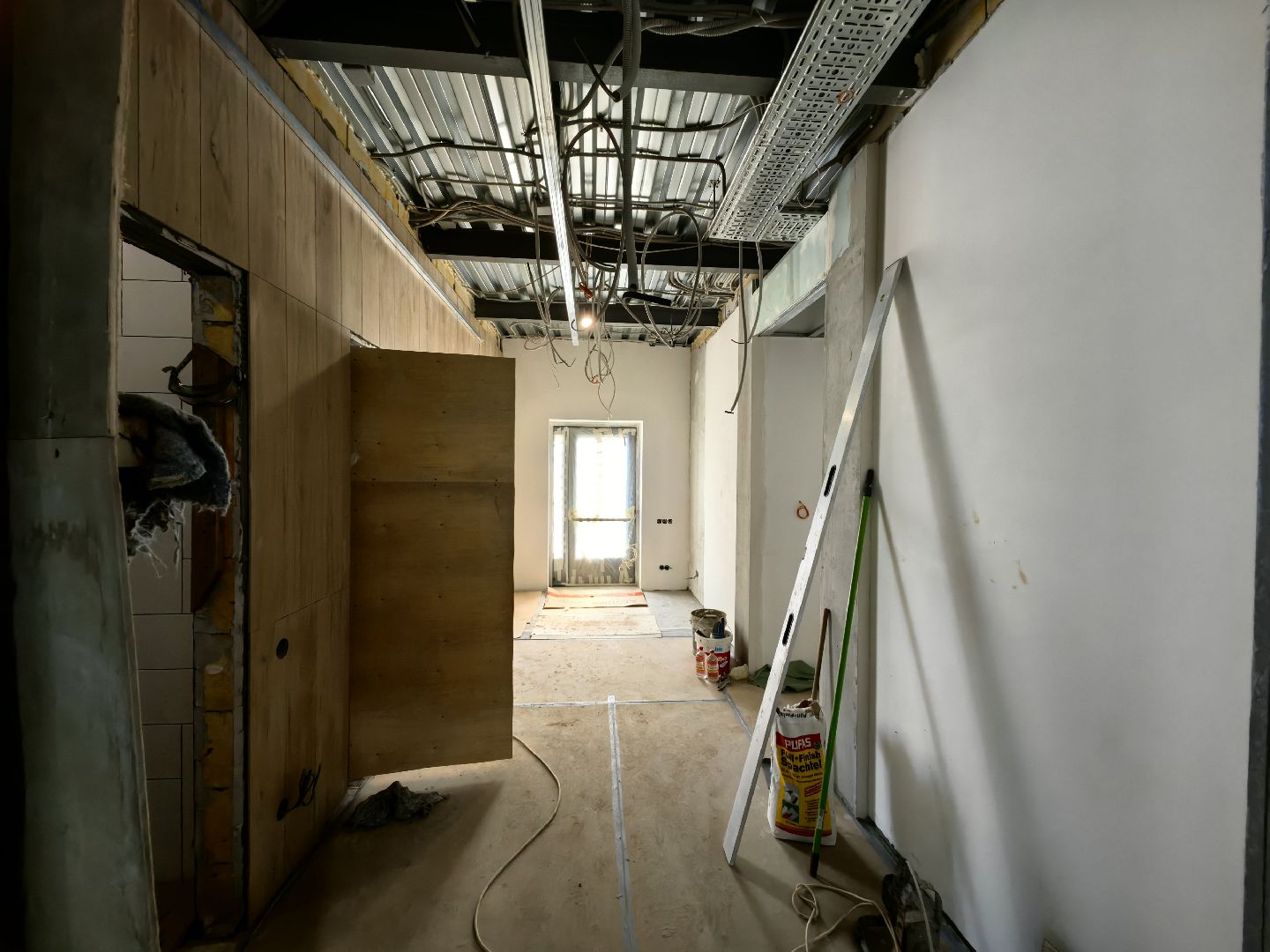 Дистрибьютор, техника, расширение, строительство