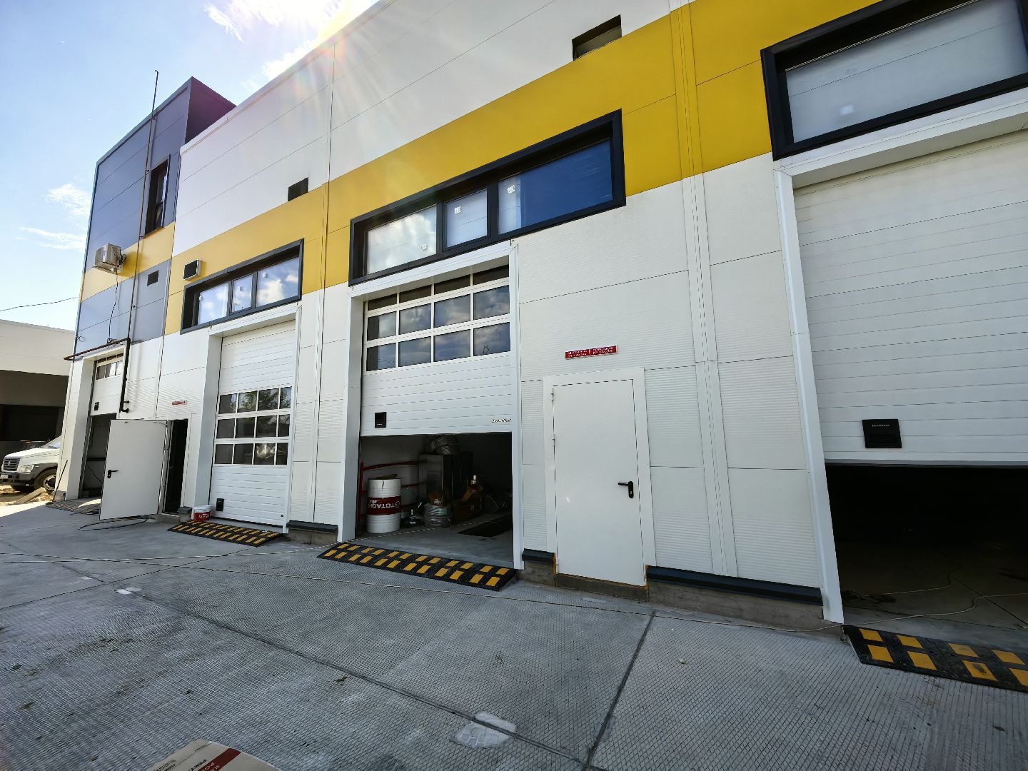 Дистрибьютор, техника, расширение, строительство