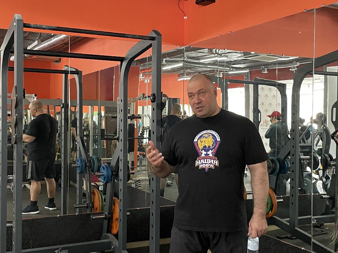 Спортсмены, 8 марта, сценический экстрим