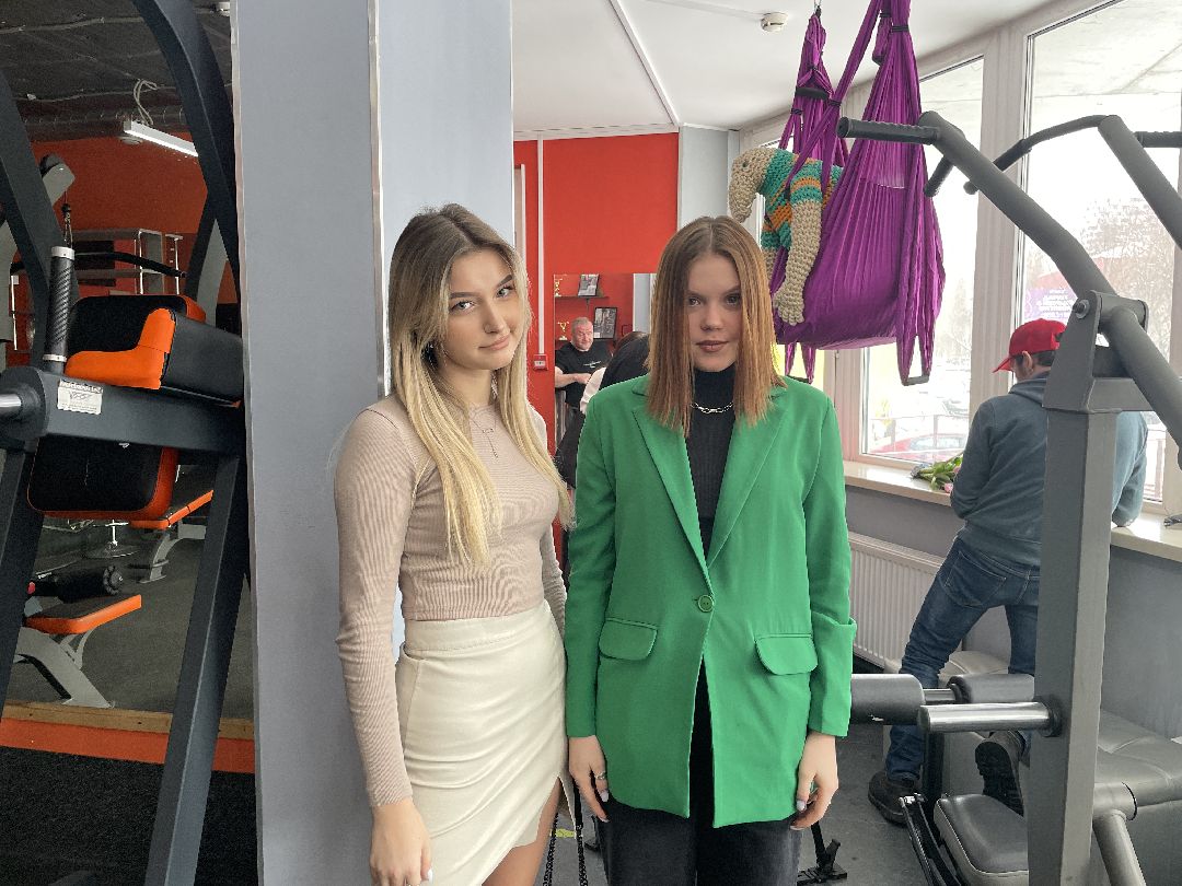 Спортсмены, 8 марта, сценический экстрим