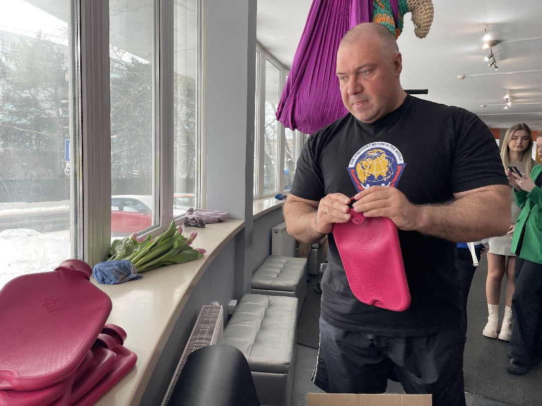 Спортсмены, 8 марта, сценический экстрим