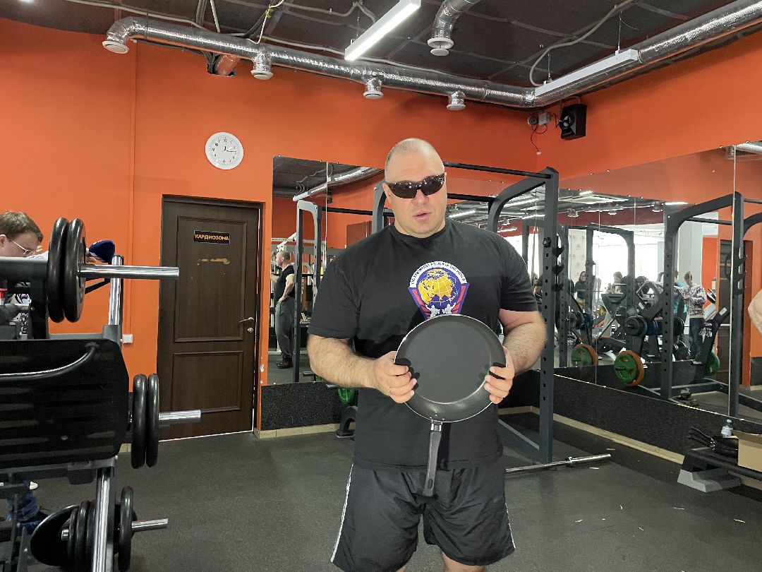 Спортсмены, 8 марта, сценический экстрим