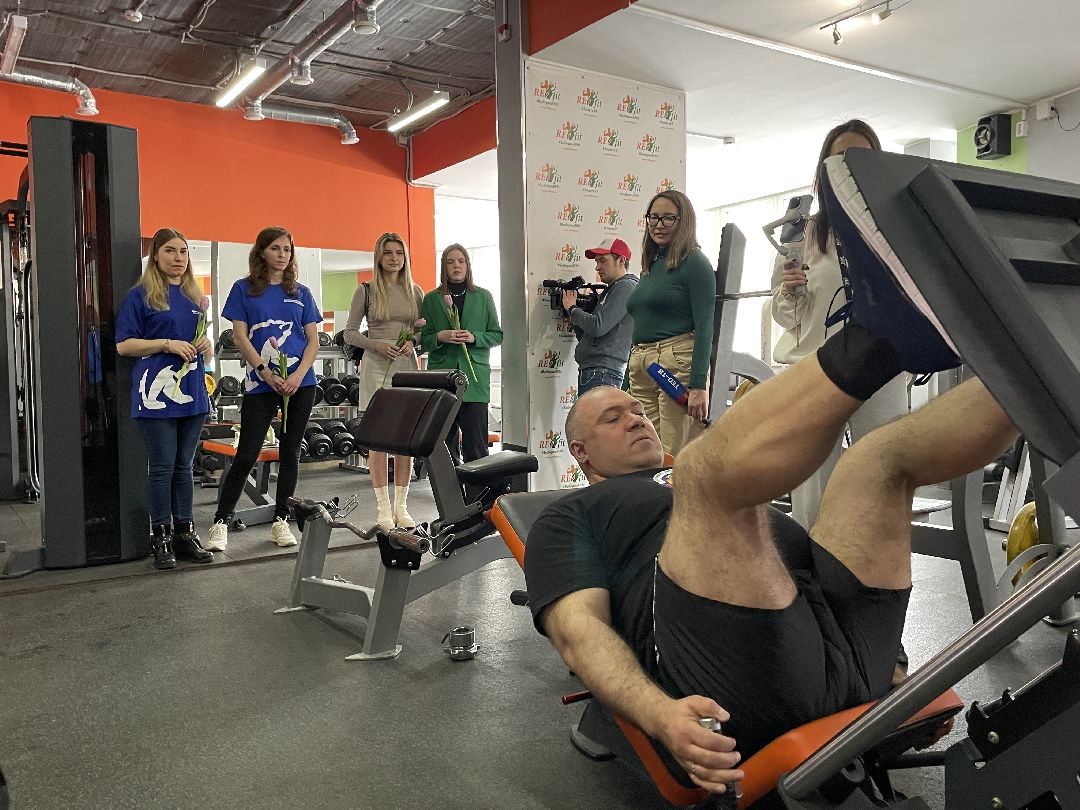 Спортсмены, 8 марта, сценический экстрим