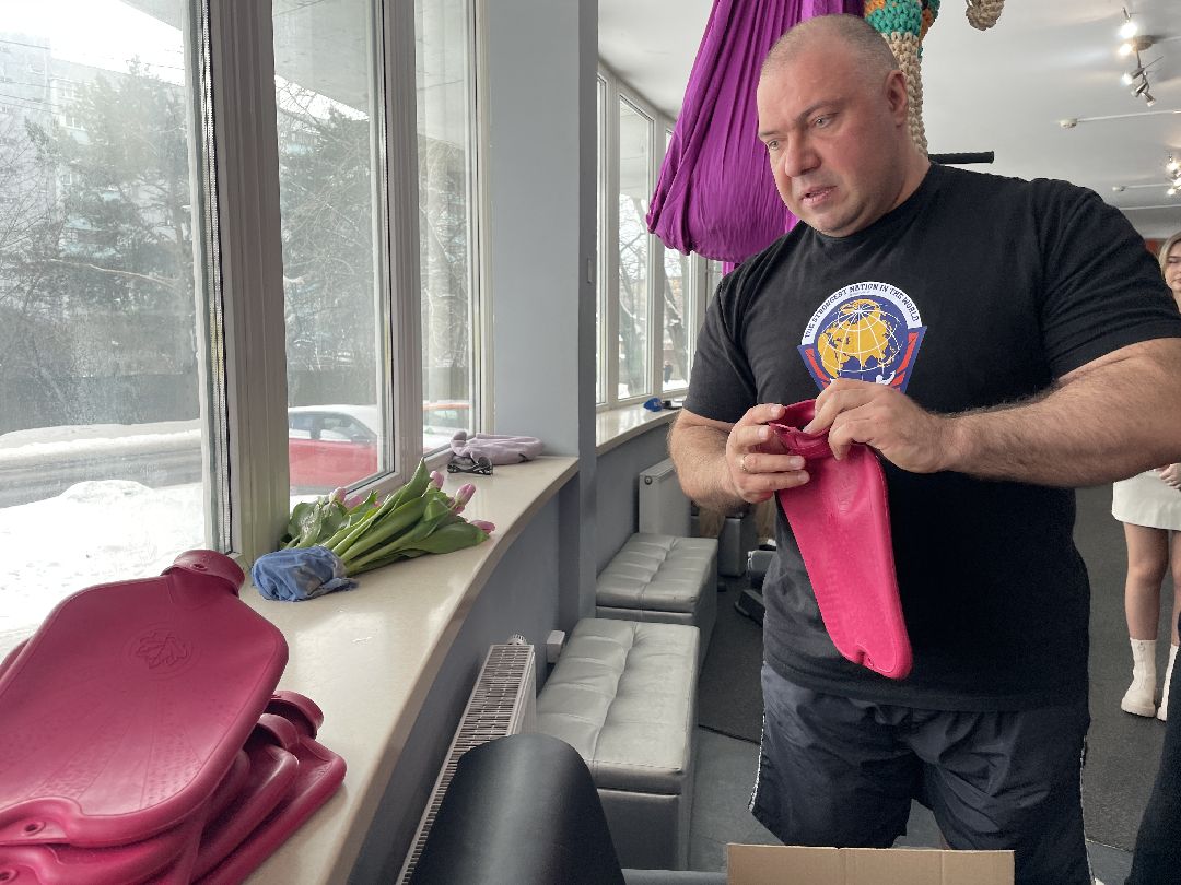 Спортсмены, 8 марта, сценический экстрим