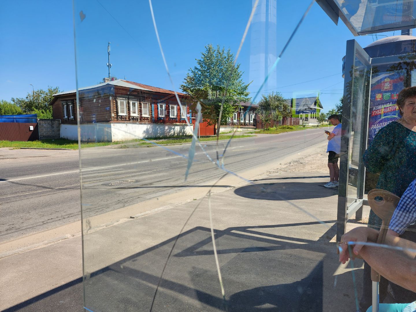 автобусные остановки, серпухов, вандалы, вандализм, транспорт, улица пролетарская,