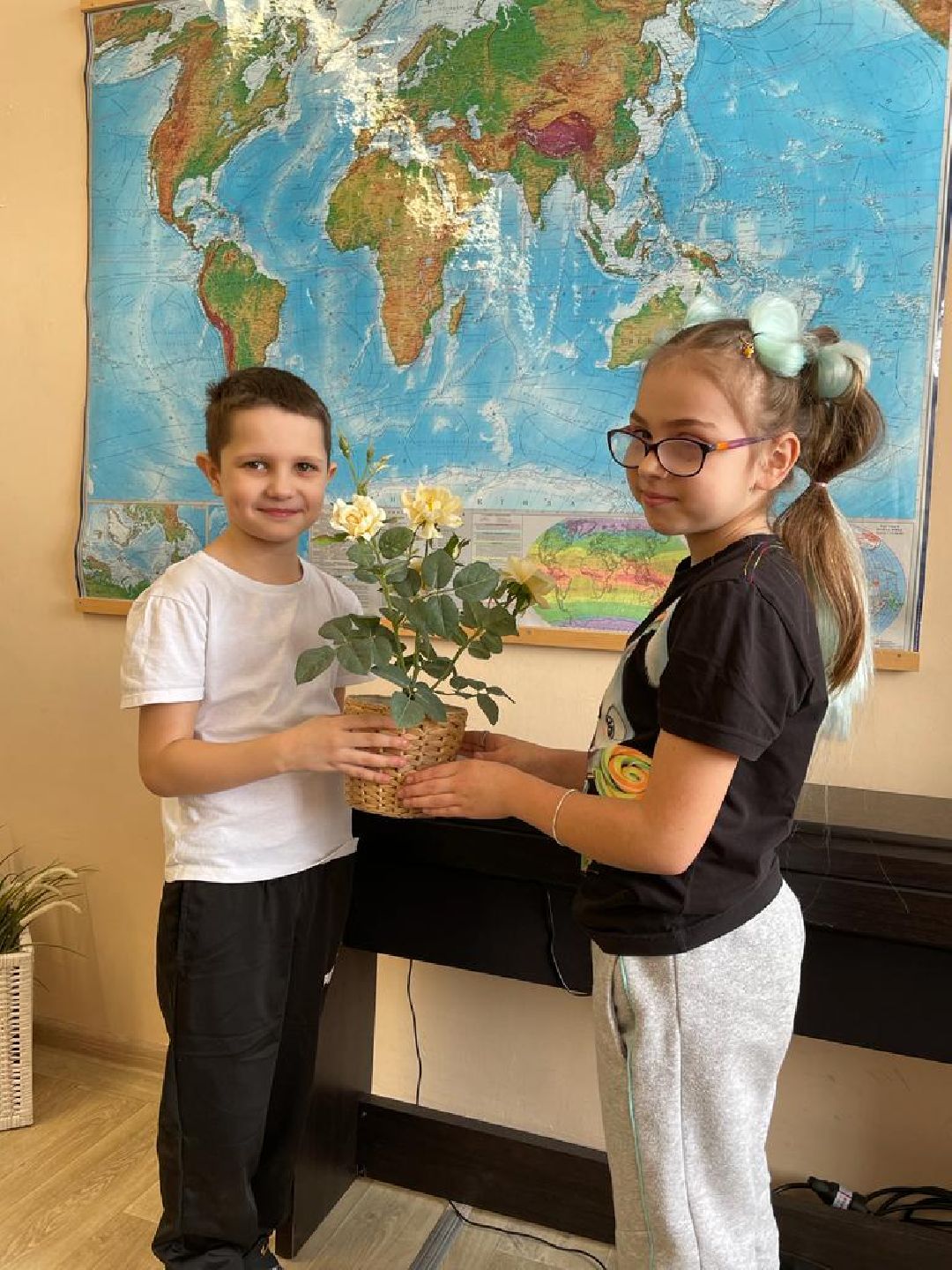 дети, доброе дело, праздник, 8 Марта