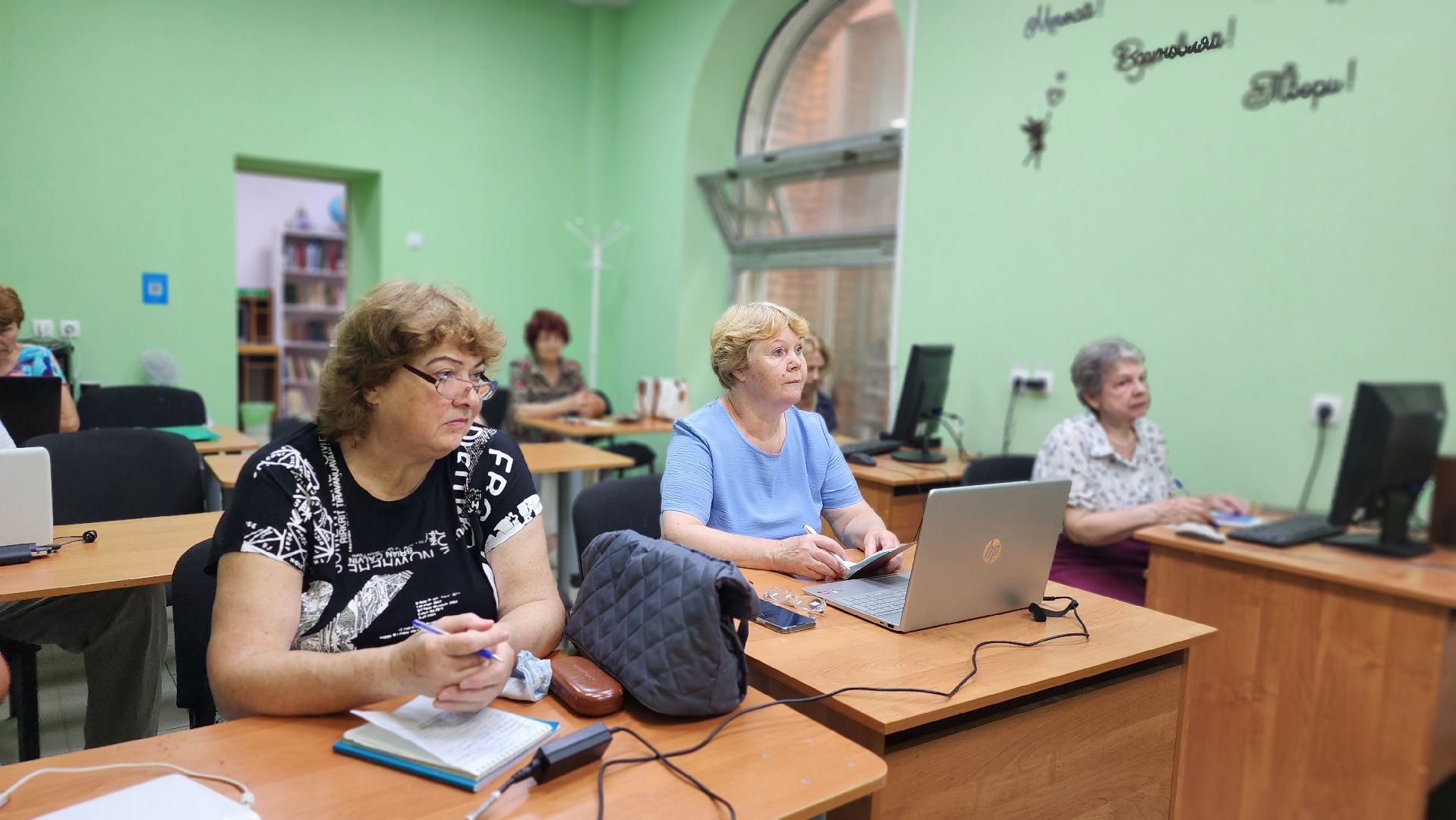 активное долголетие, библиотека, Протвино, твой друг-смартфон, компьютерная грамотность