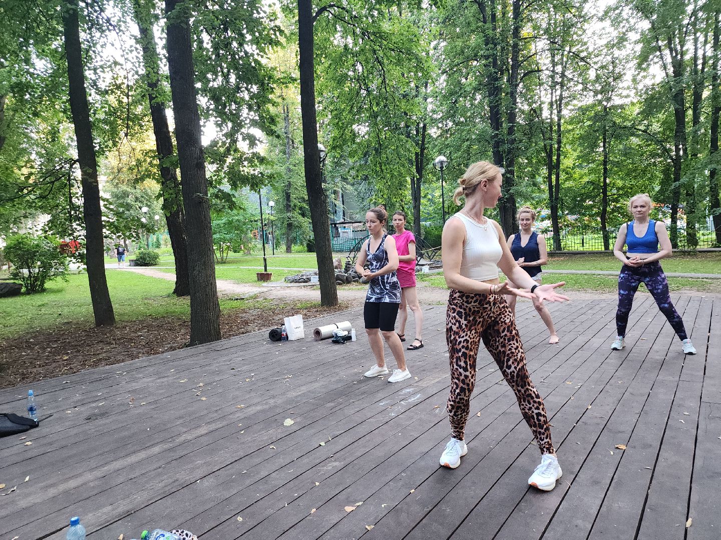 практики; йога; парк; активность