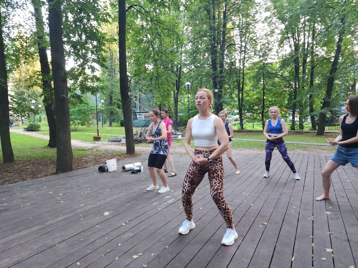 практики; йога; парк; активность