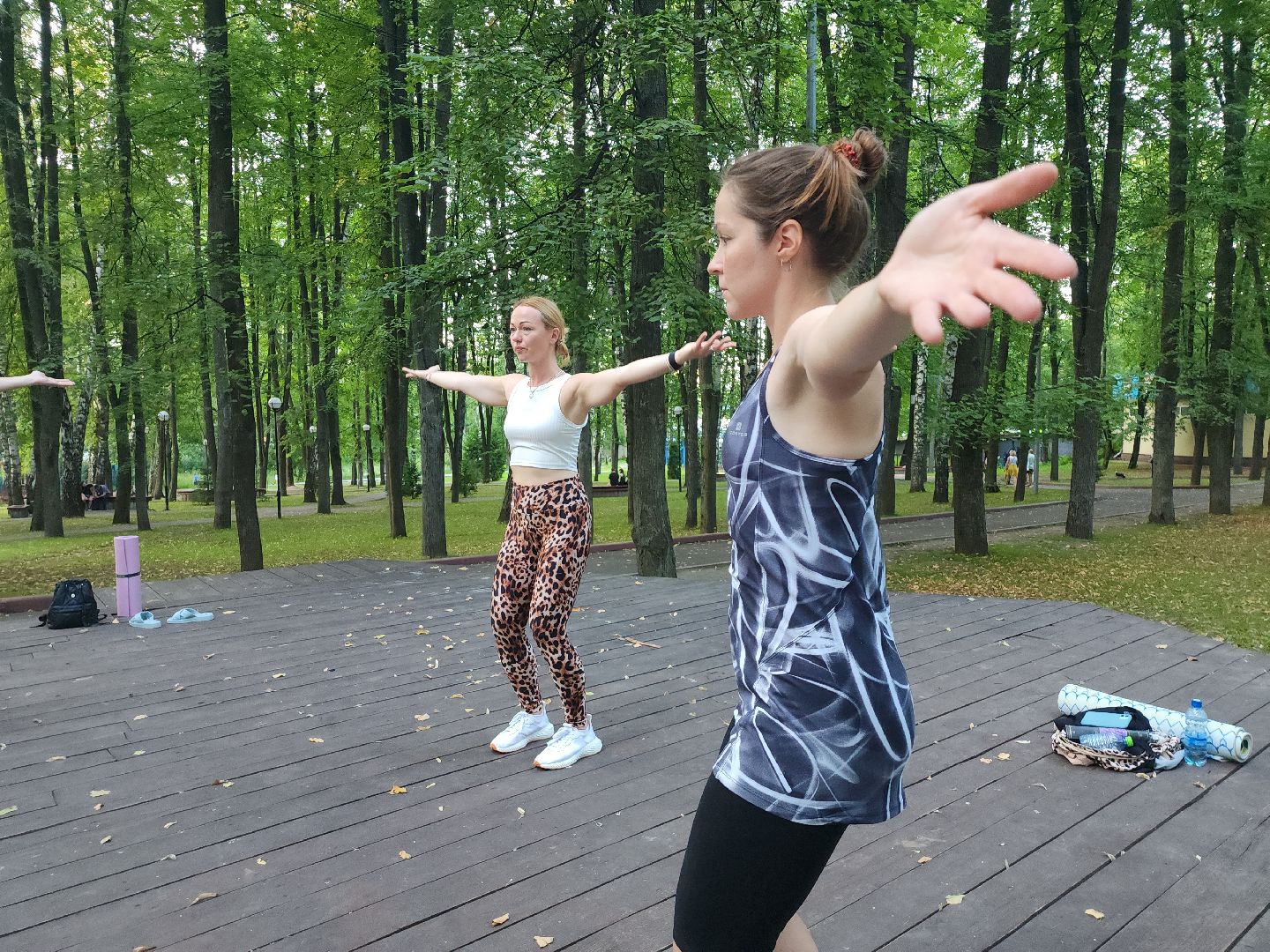 практики; йога; парк; активность