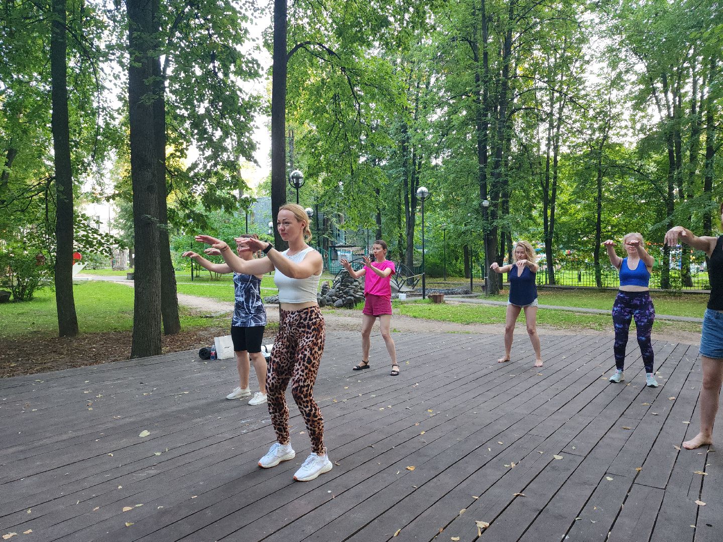 практики; йога; парк; активность