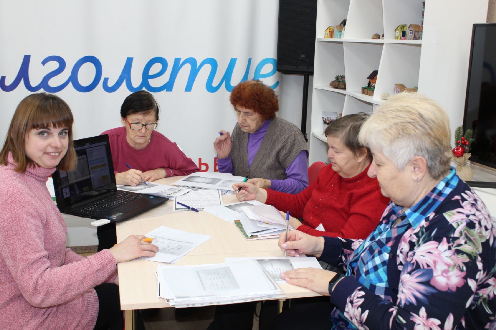 Серебряные Пруды, шпагат в 70 лет