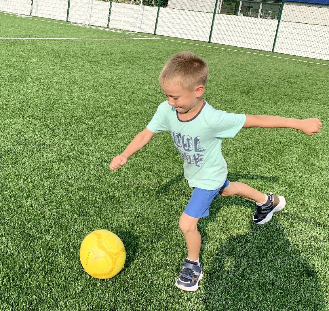 Балашиха, Подмосковье, спорт, спорткомплекс Спорттракт, футбол, футбольный клуб Чемпион