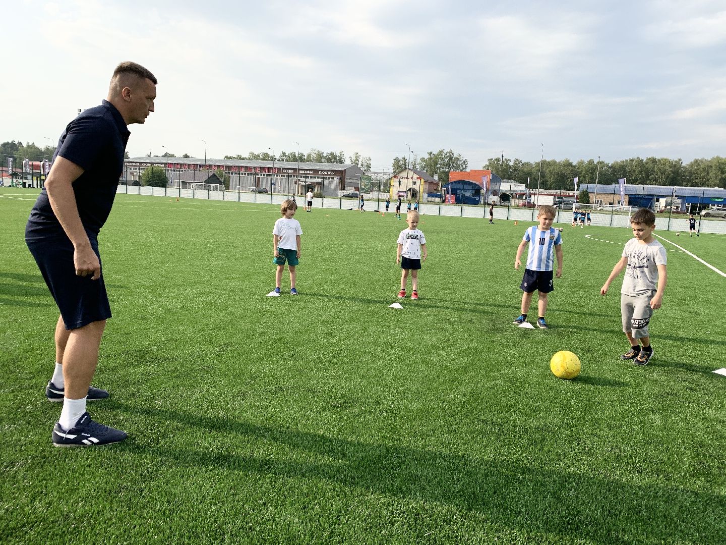 Балашиха, Подмосковье, спорт, спорткомплекс Спорттракт, футбол, футбольный клуб Чемпион