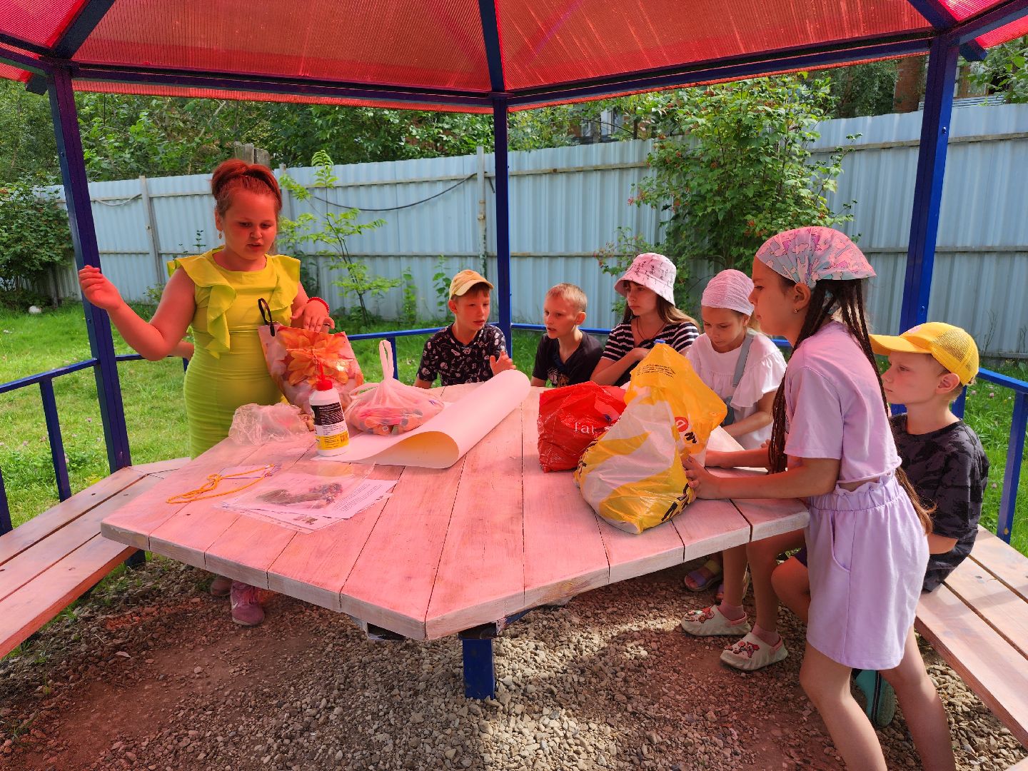 дети, центр серпуховский, дети с овз, добрые крышечки, батарейки, макулатура, серпухов,