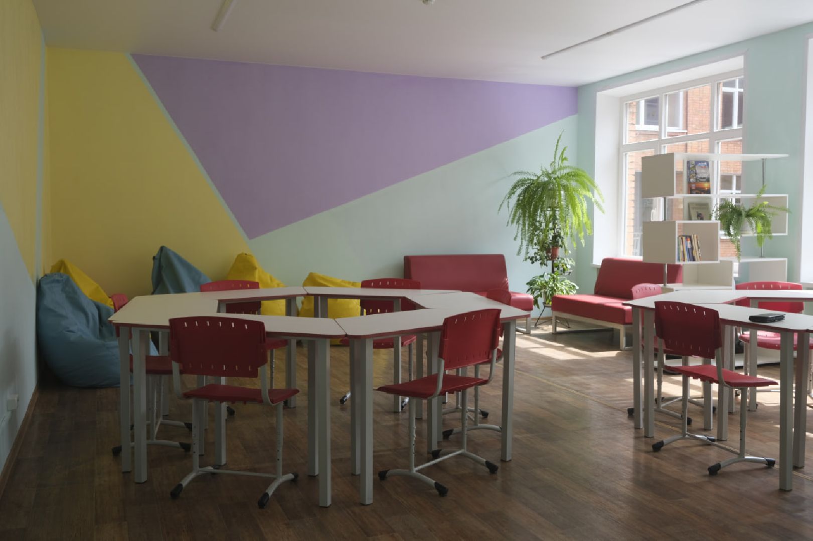 Пущино, образование