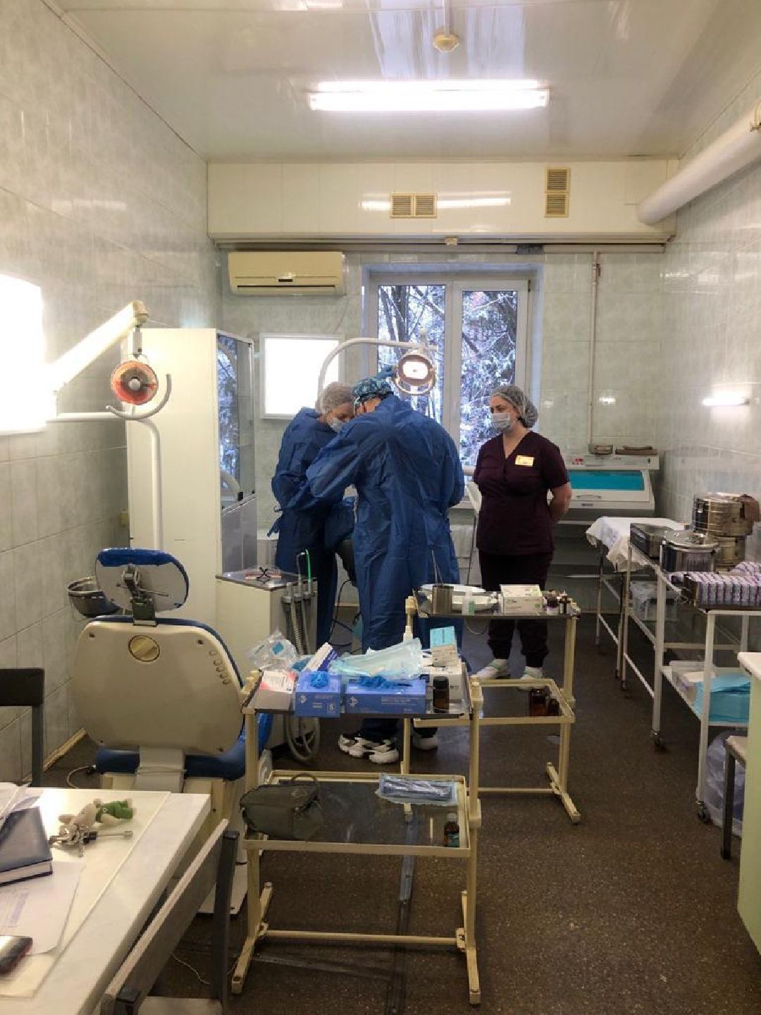 Медицина, врач, имплант