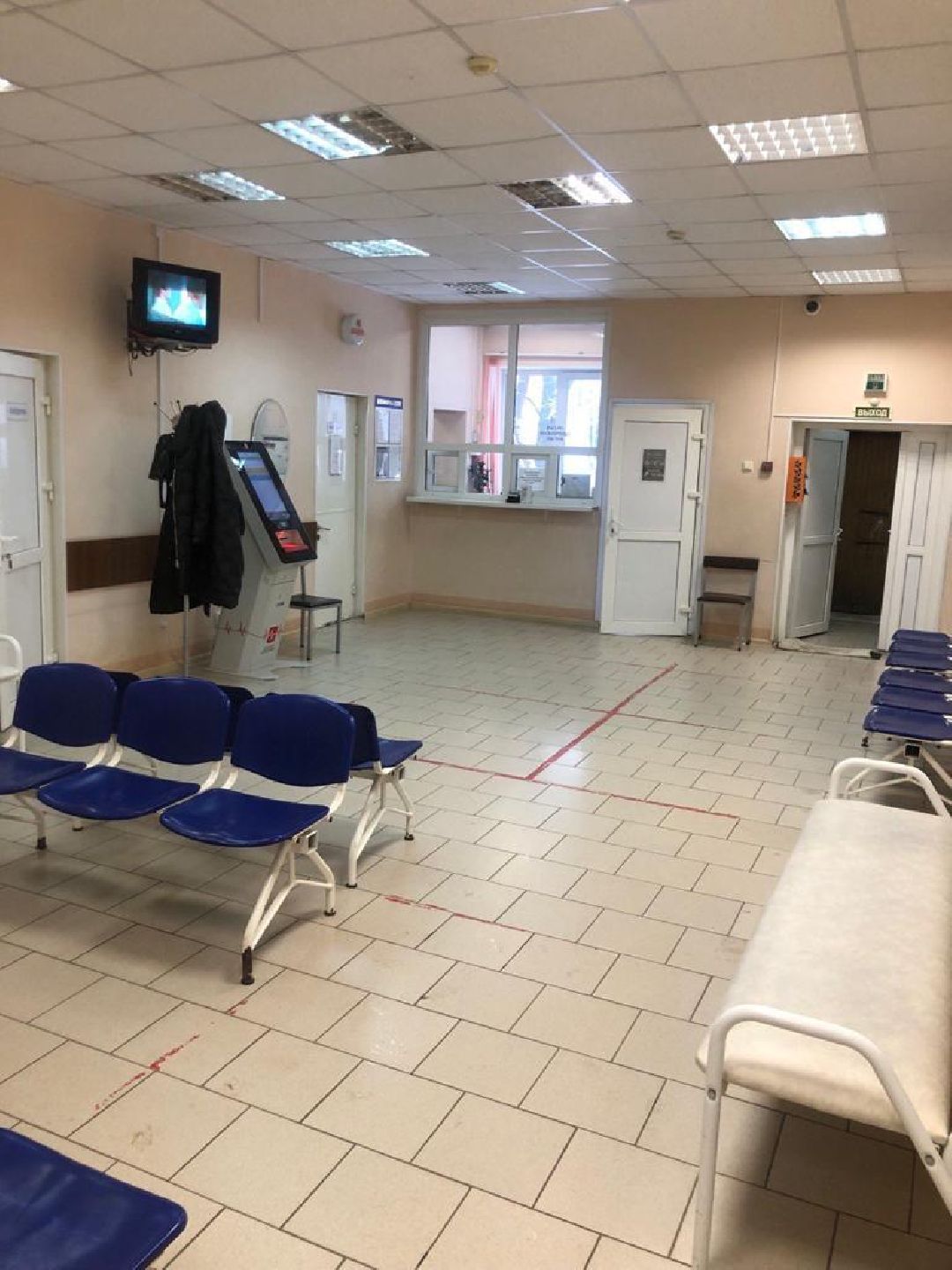 Медицина, врач, имплант