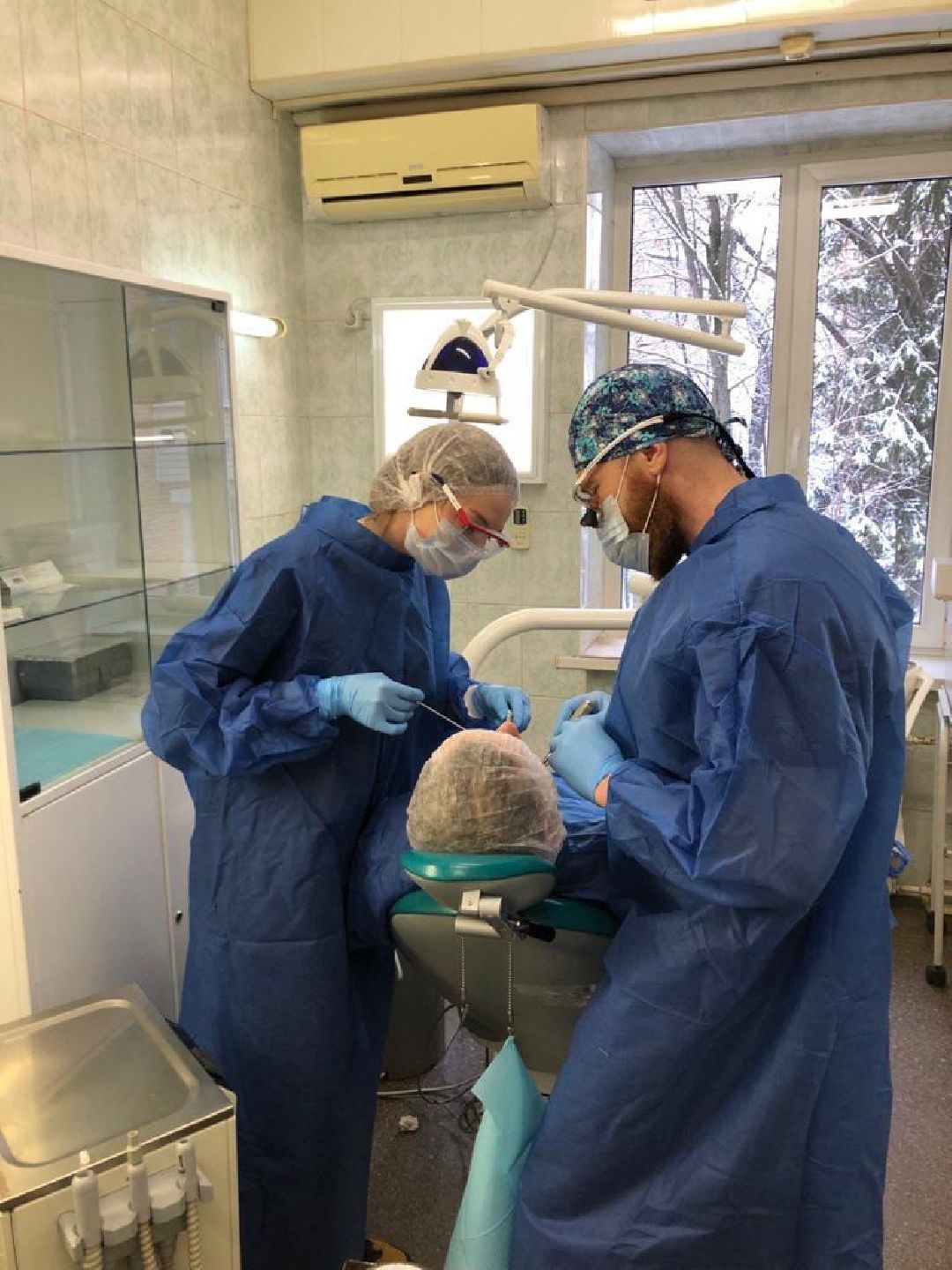 Медицина, врач, имплант