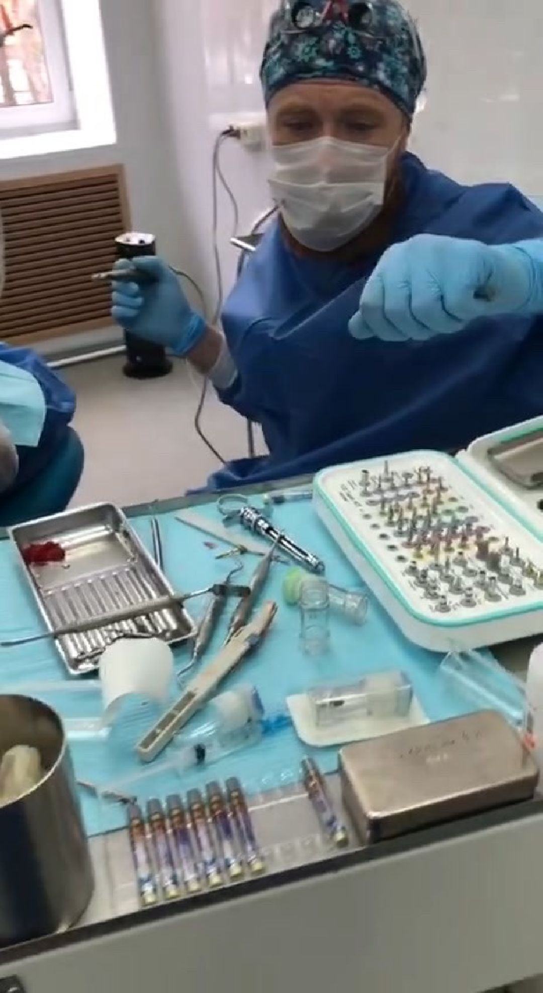 Медицина, врач, имплант