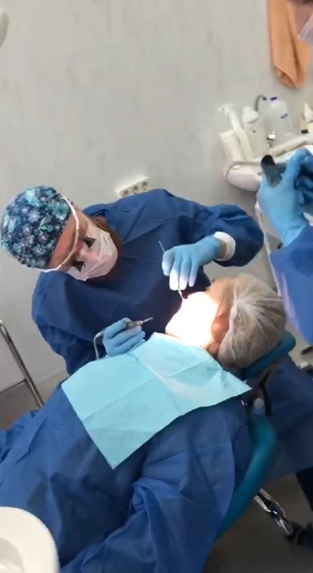 Медицина, врач, имплант