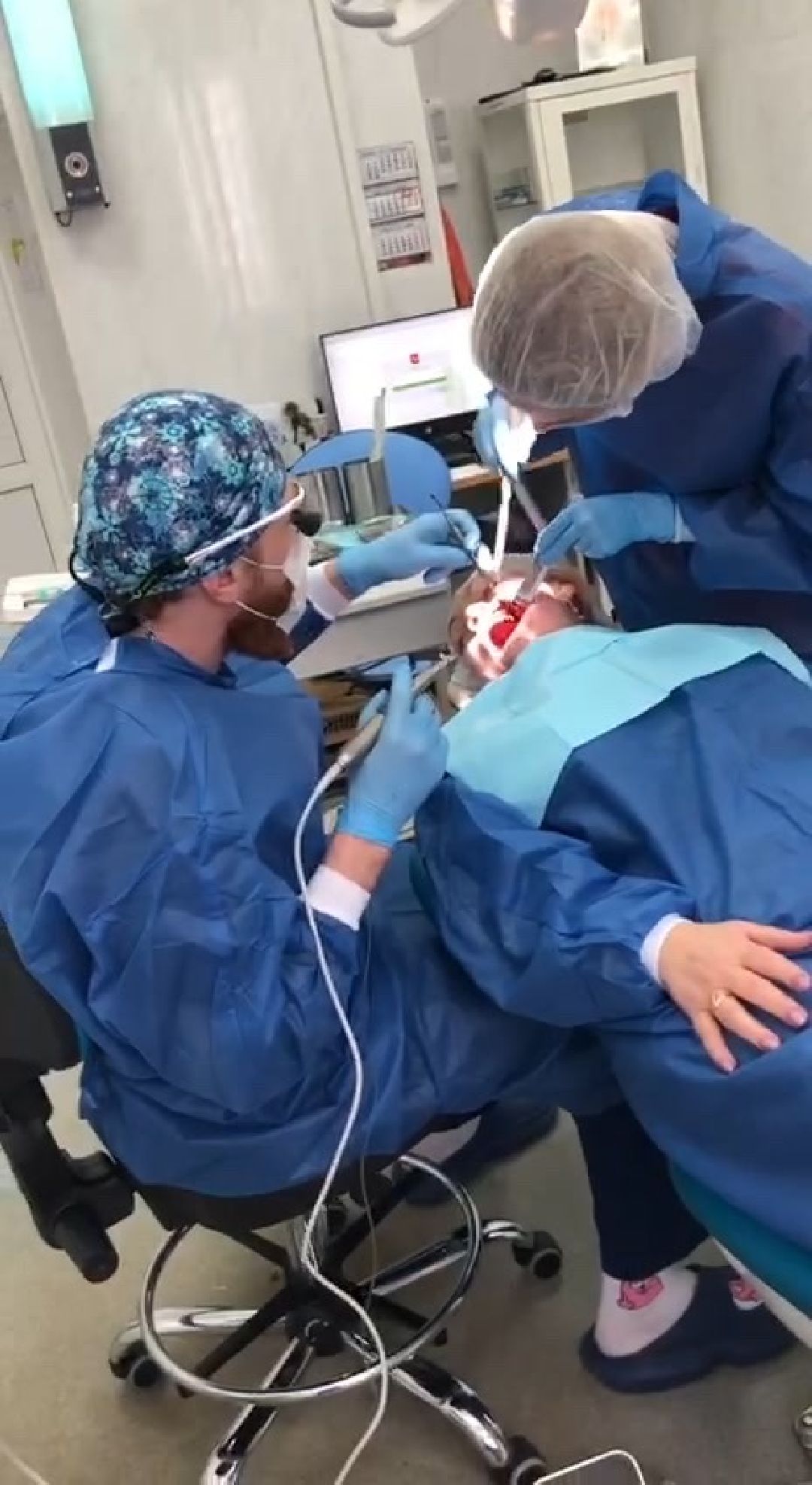 Медицина, врач, имплант