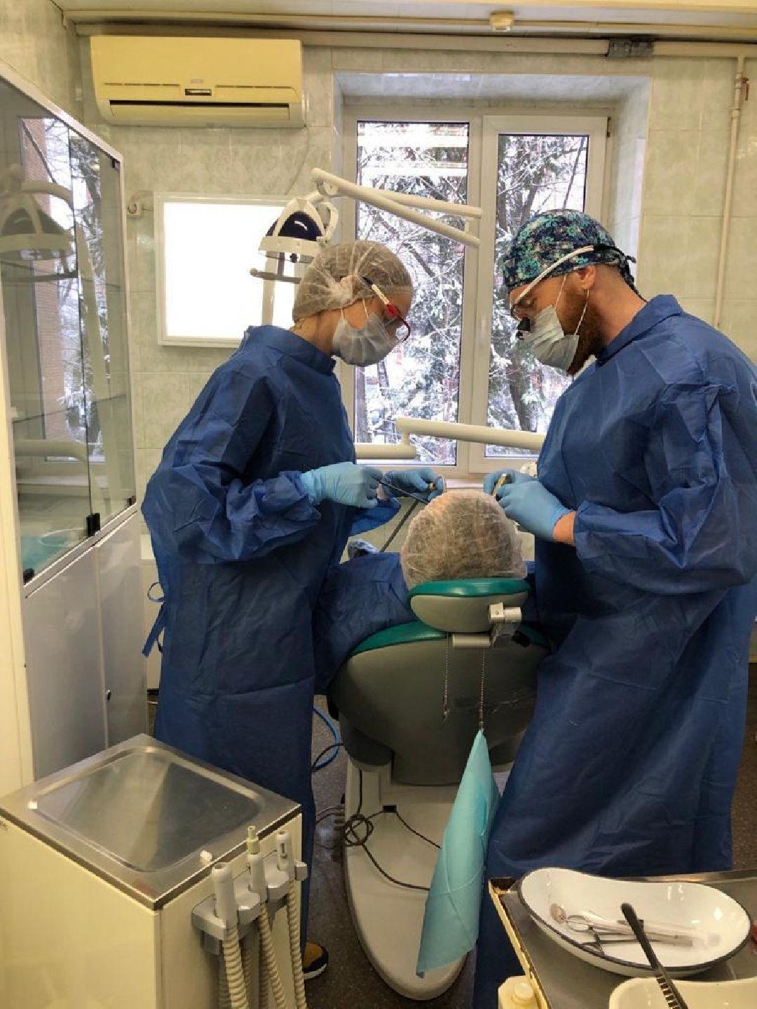 Медицина, врач, имплант