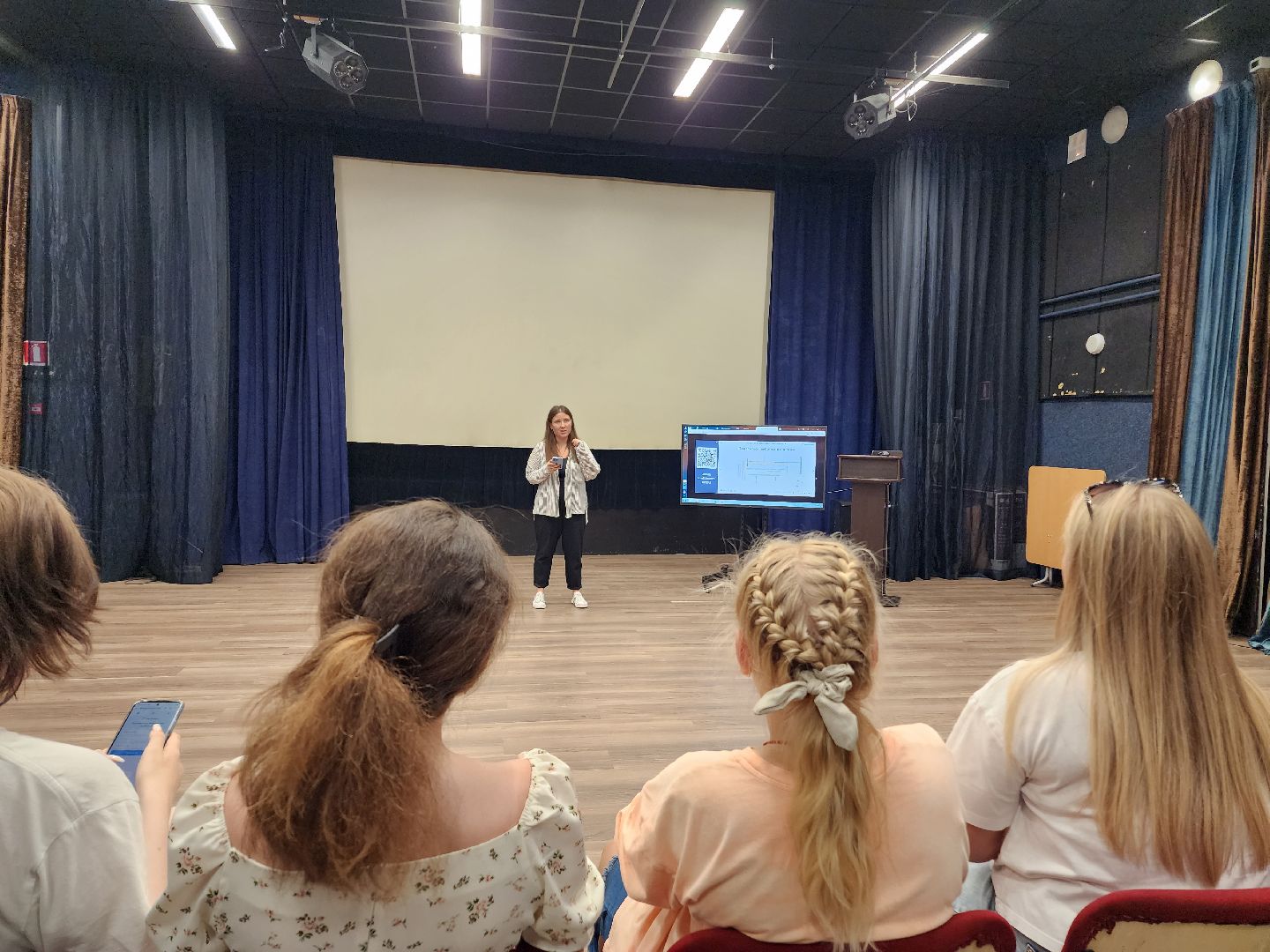 Домодедово, молодежная политика, МКЦ Победа, молодежный центр, школа блогеров, семинар, форум