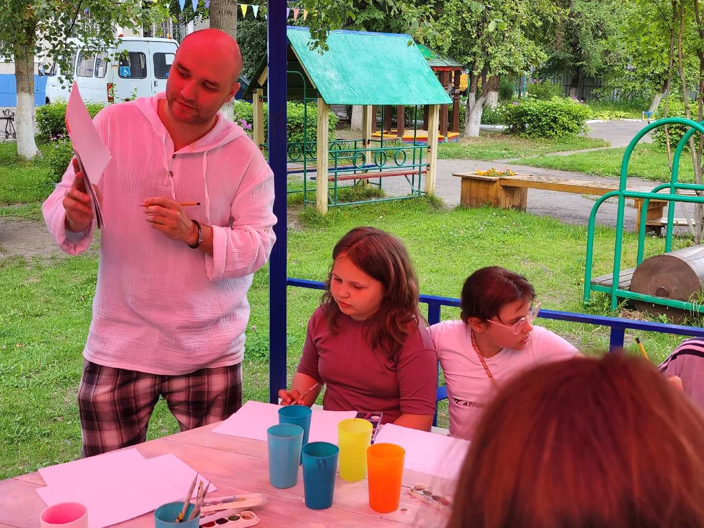 центр серпуховский, дети с ОВЗ, серпухов, владычный монастырь, павлины, рисование,