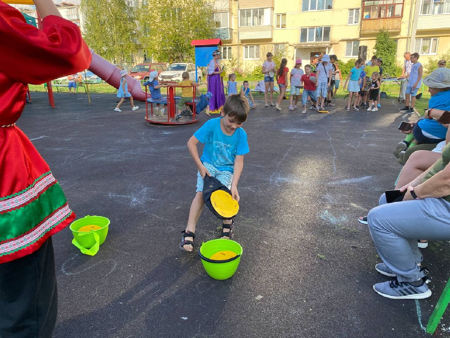 Чехов, ЖКХ, праздник двора, соседи, дети, аниматоры